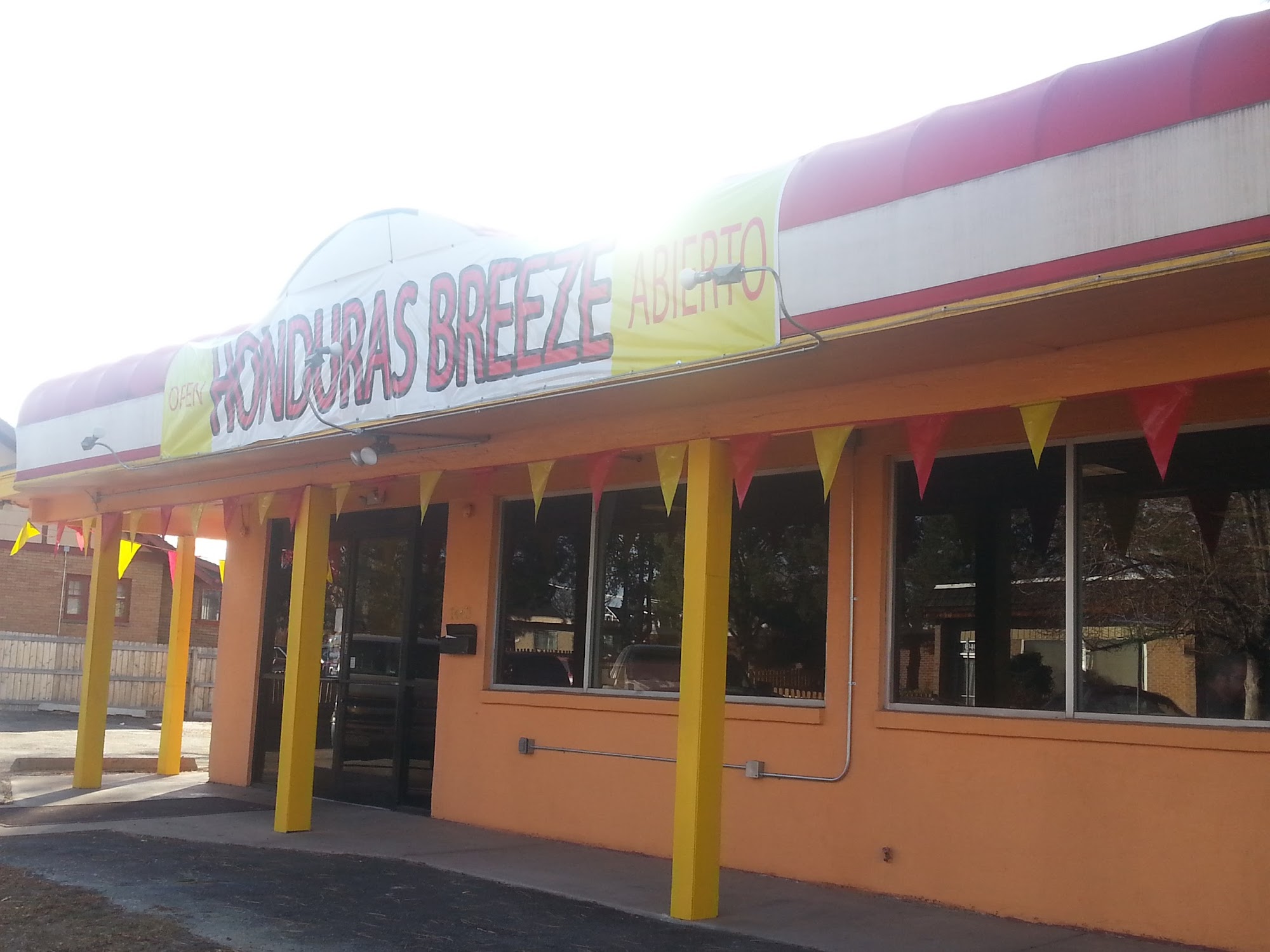 Honduras Breeze Restaurant