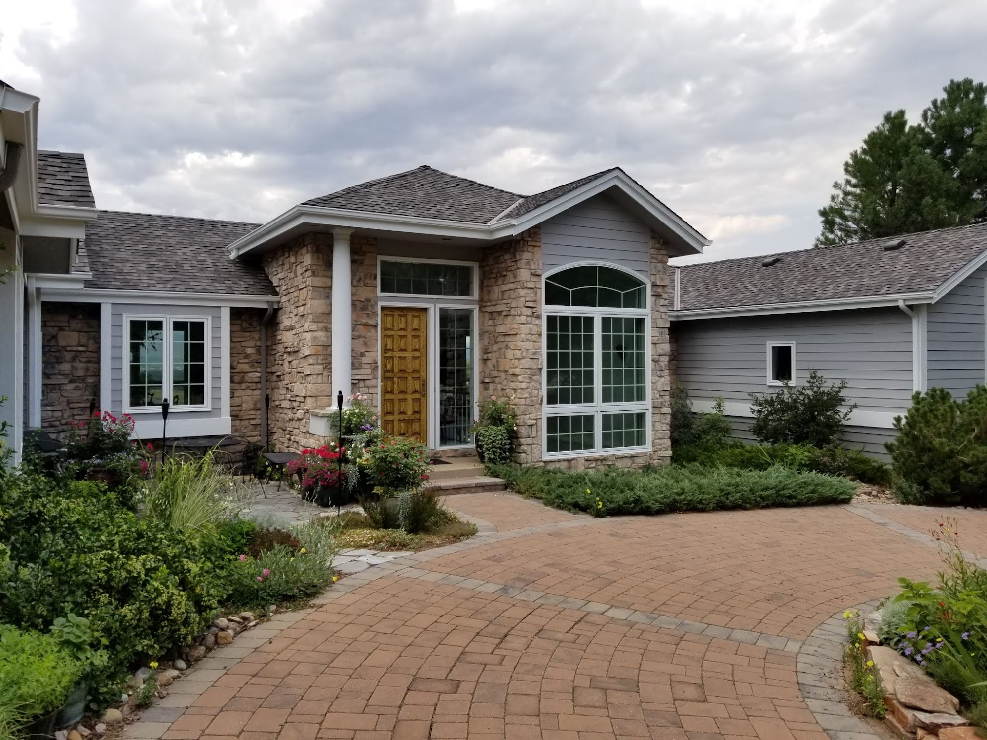 Wolf Building & Design Inc