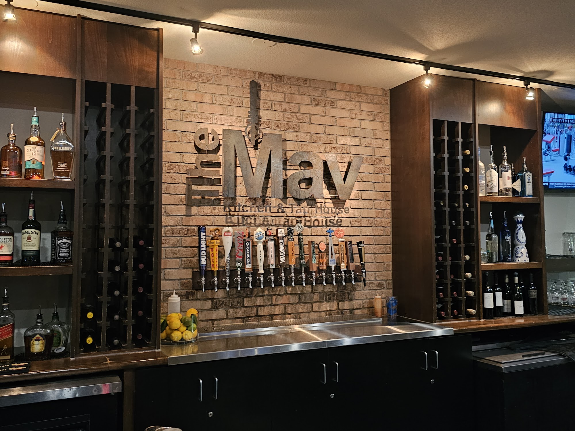 The Mav Kitchen & Tap House