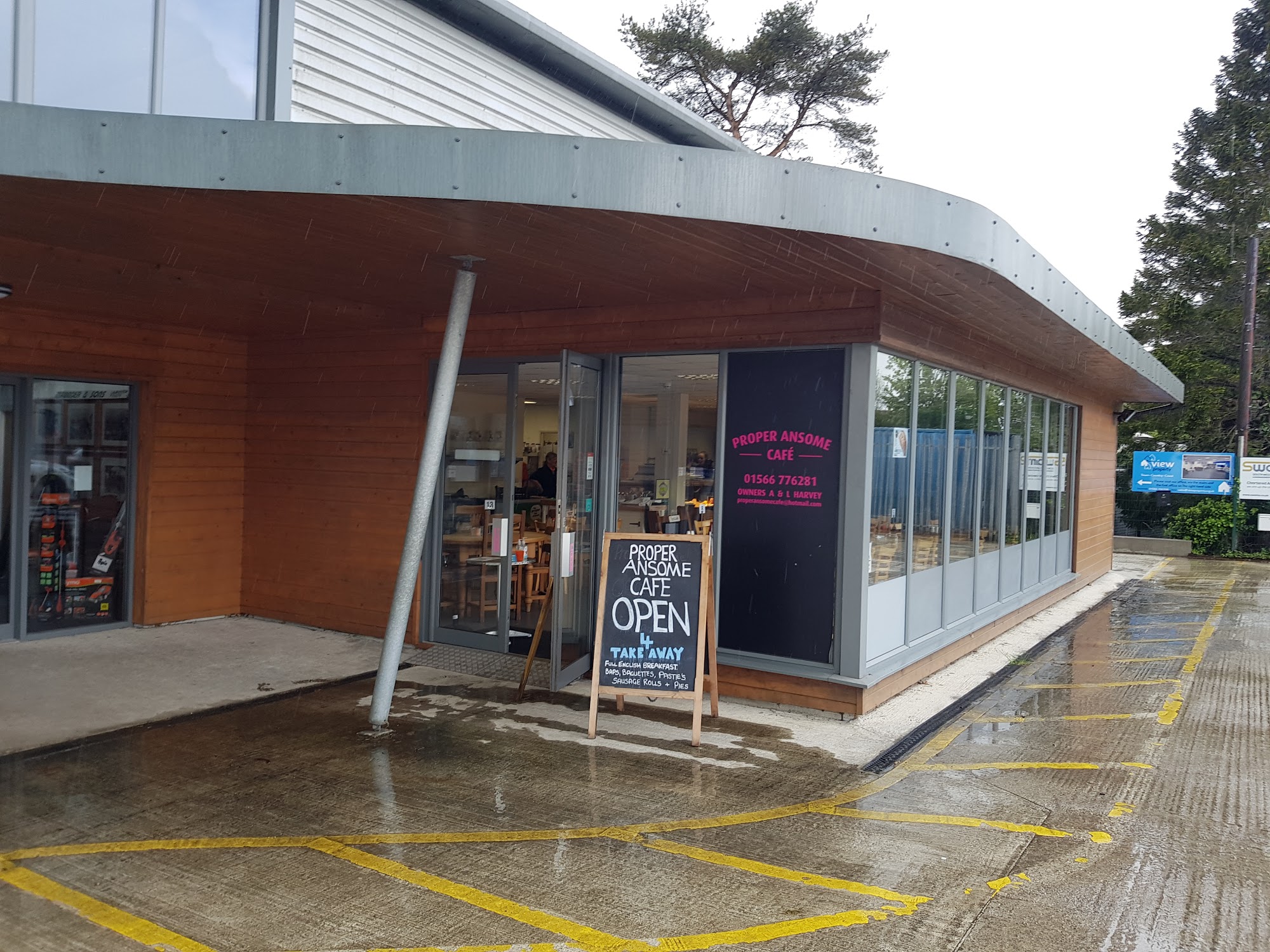 Proper Ansome cafe Launceston