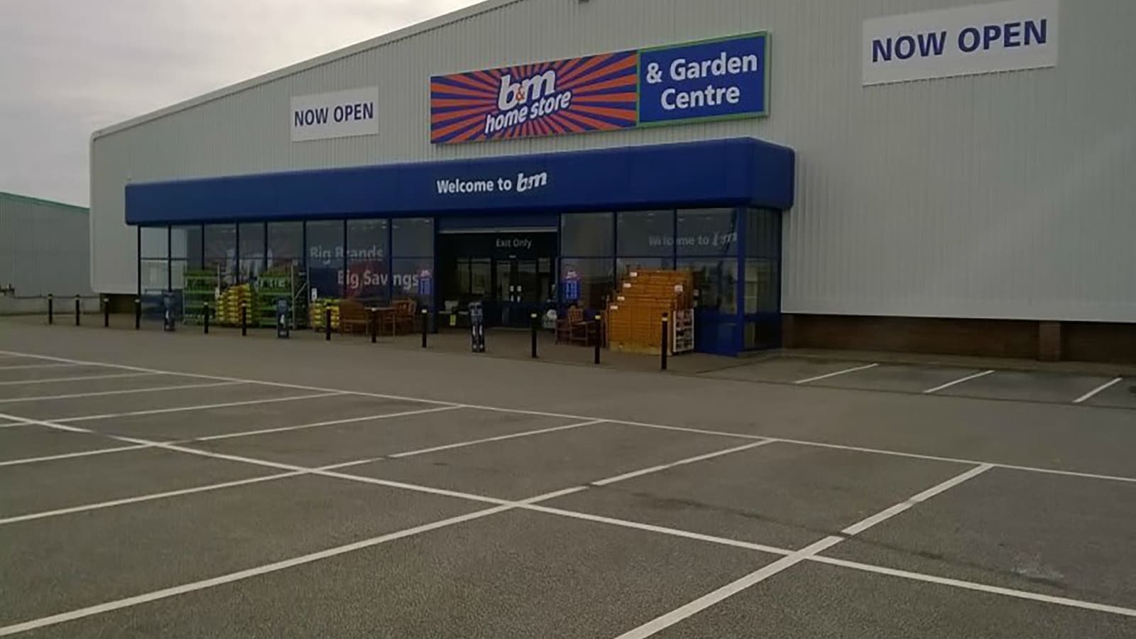 B&M Home Store with Garden Centre