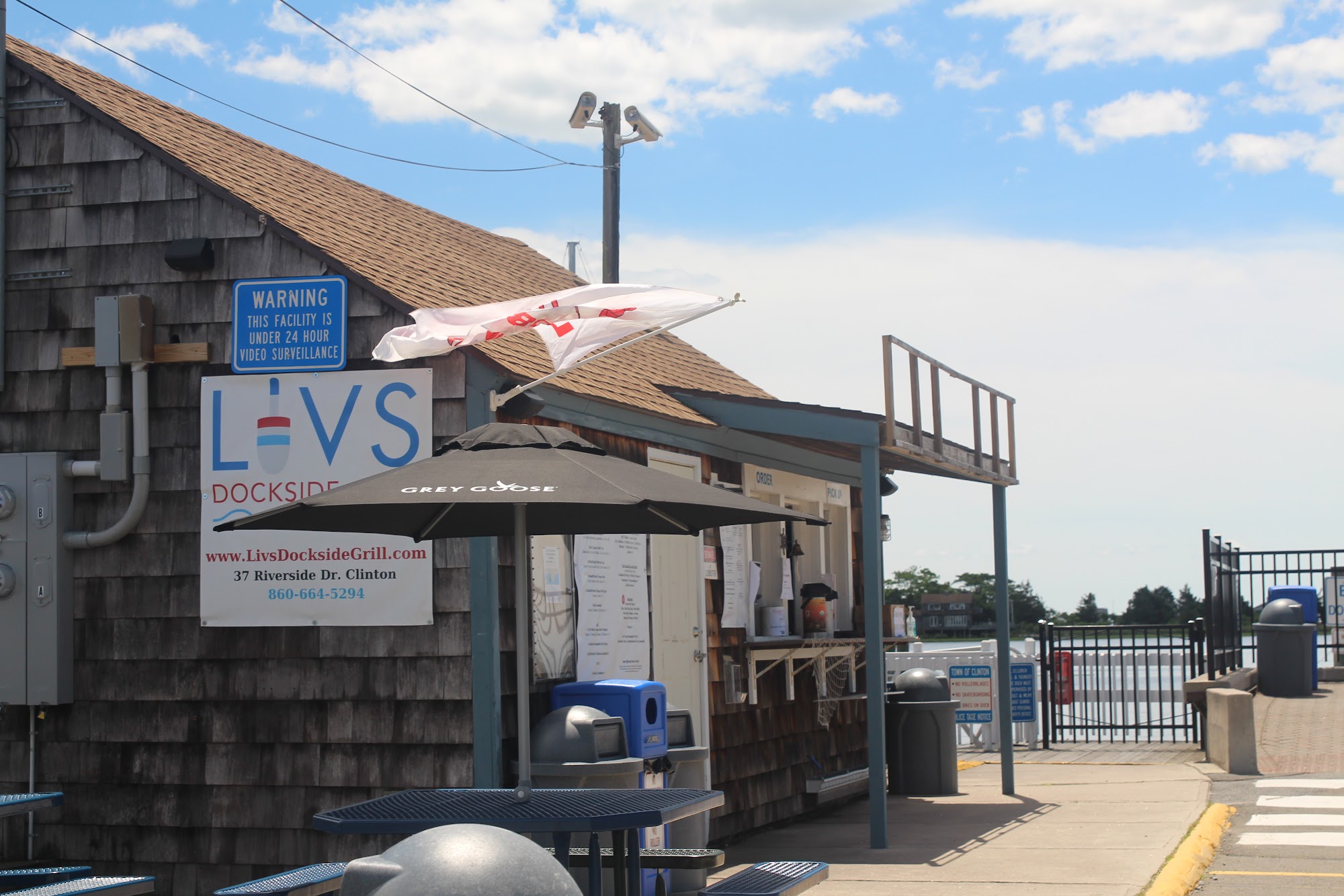 Liv's Dockside Grill - Lobster Rolls and more 68 Cedar Island Ave, Clinton, CT 06413
