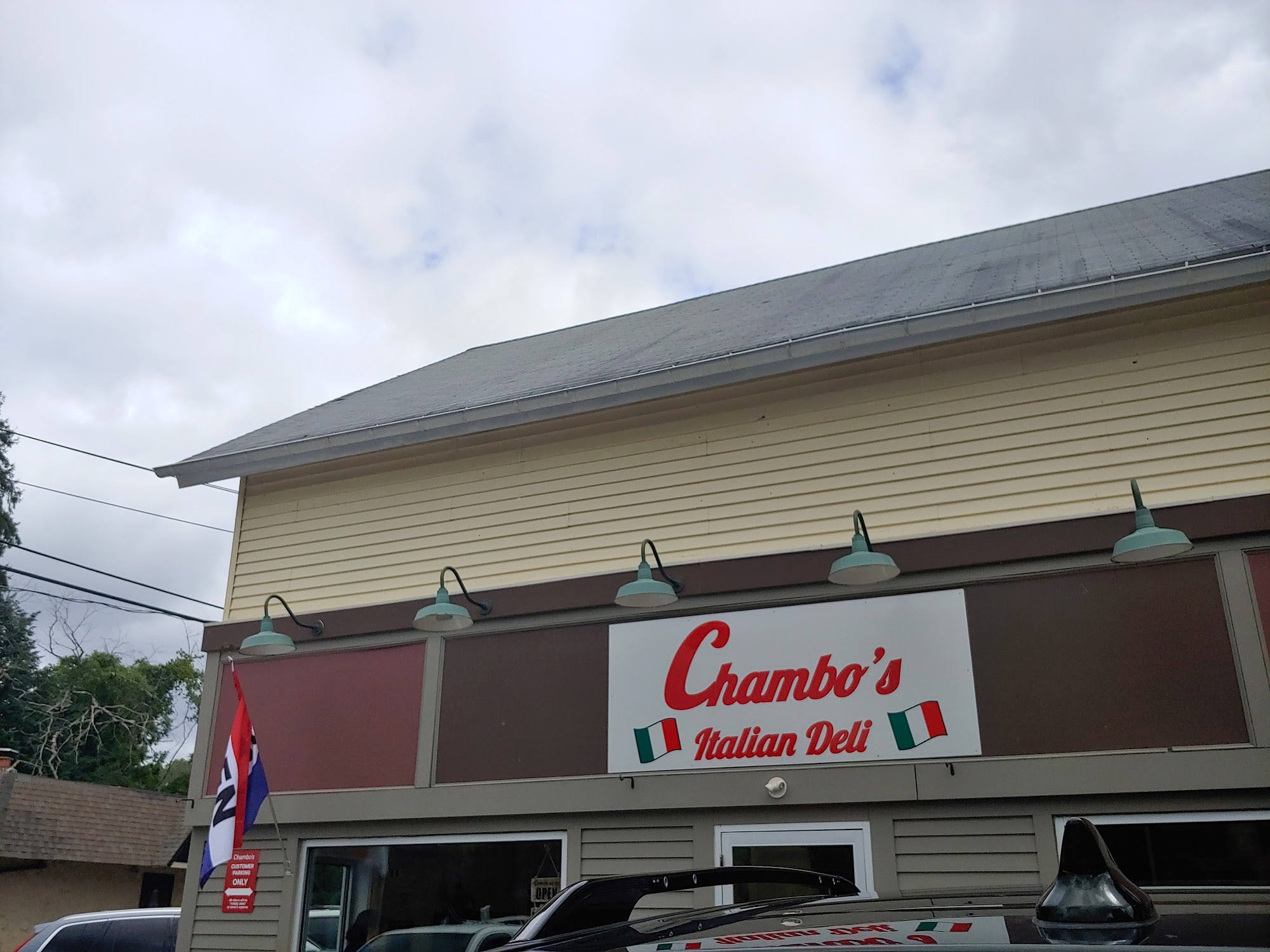 Chambo’s Italian Deli