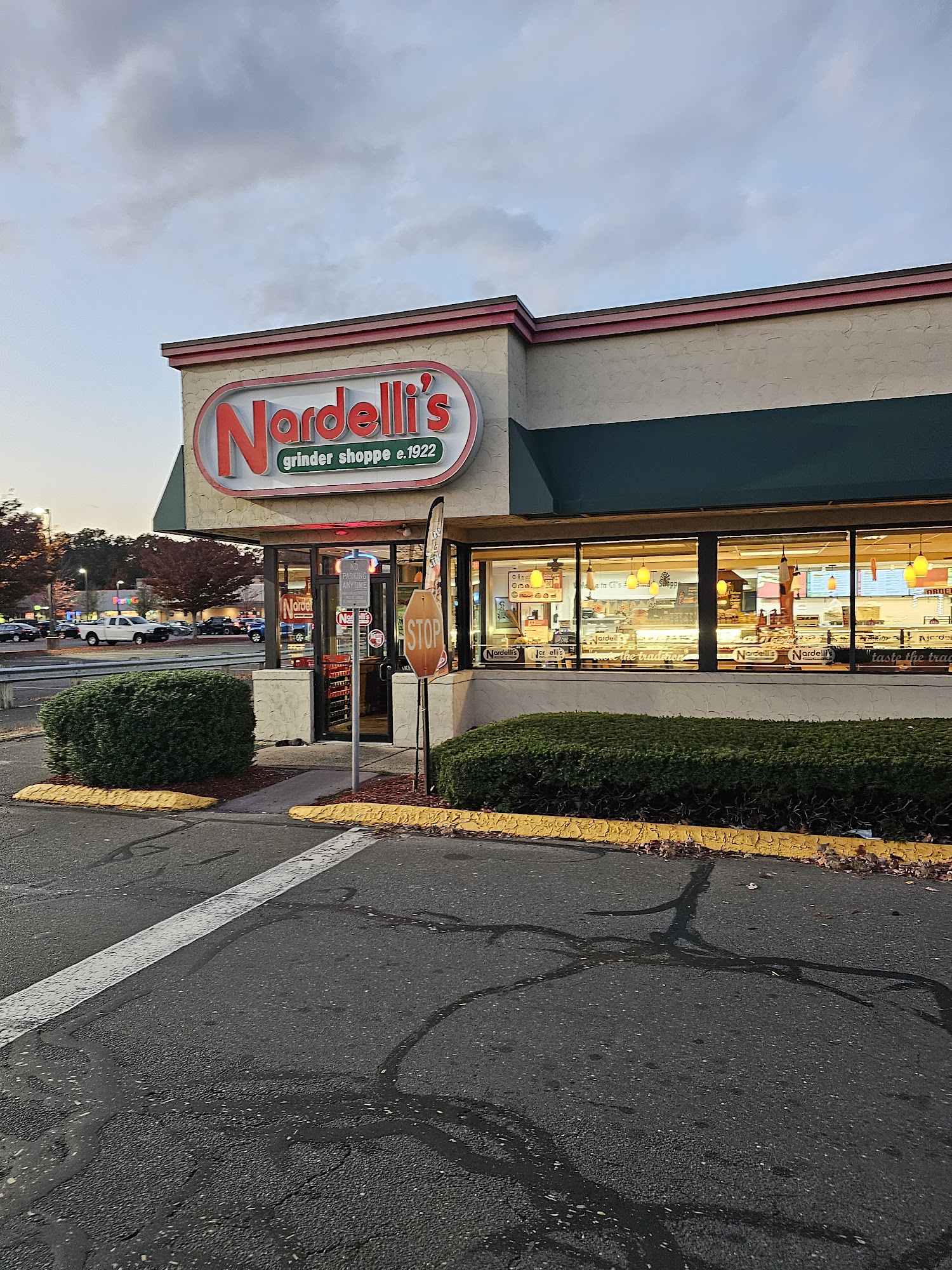 Nardelli's Grinder Shoppe