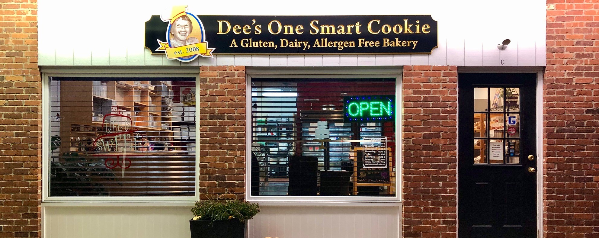Dee's One Smart Cookie Bakery