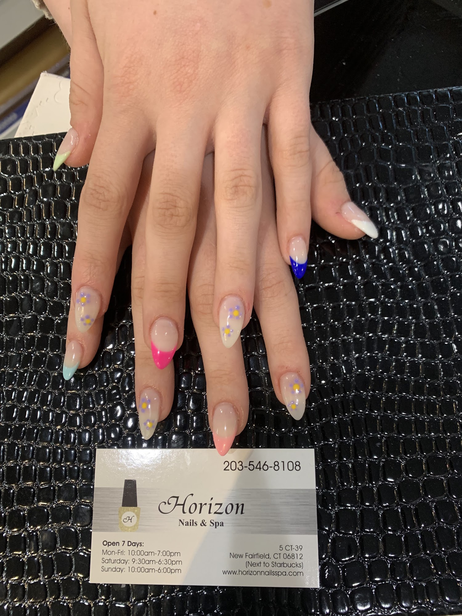 Horizon nails & spa 5 CT-39, New Fairfield Connecticut 06812