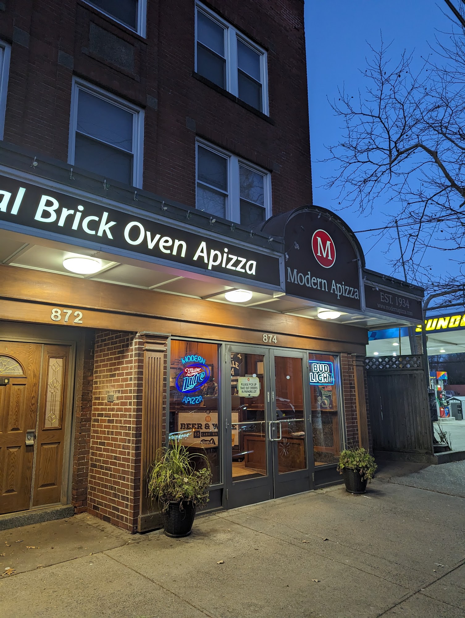 Modern Apizza 874 State St, New Haven, CT 06511