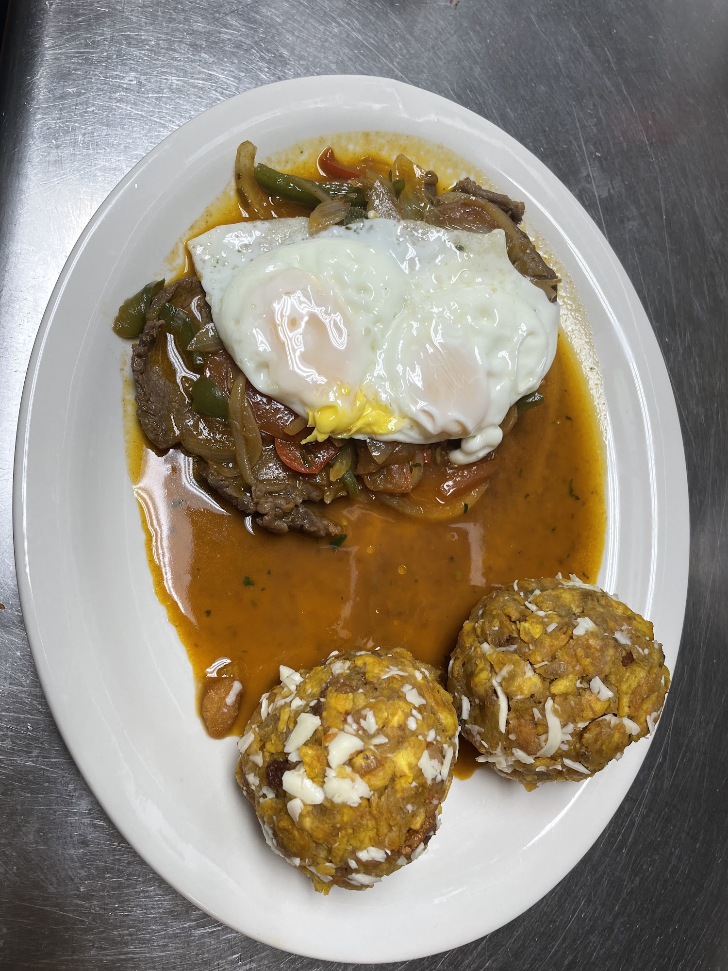 El Idolo Restaurant - Ecuadorian Food