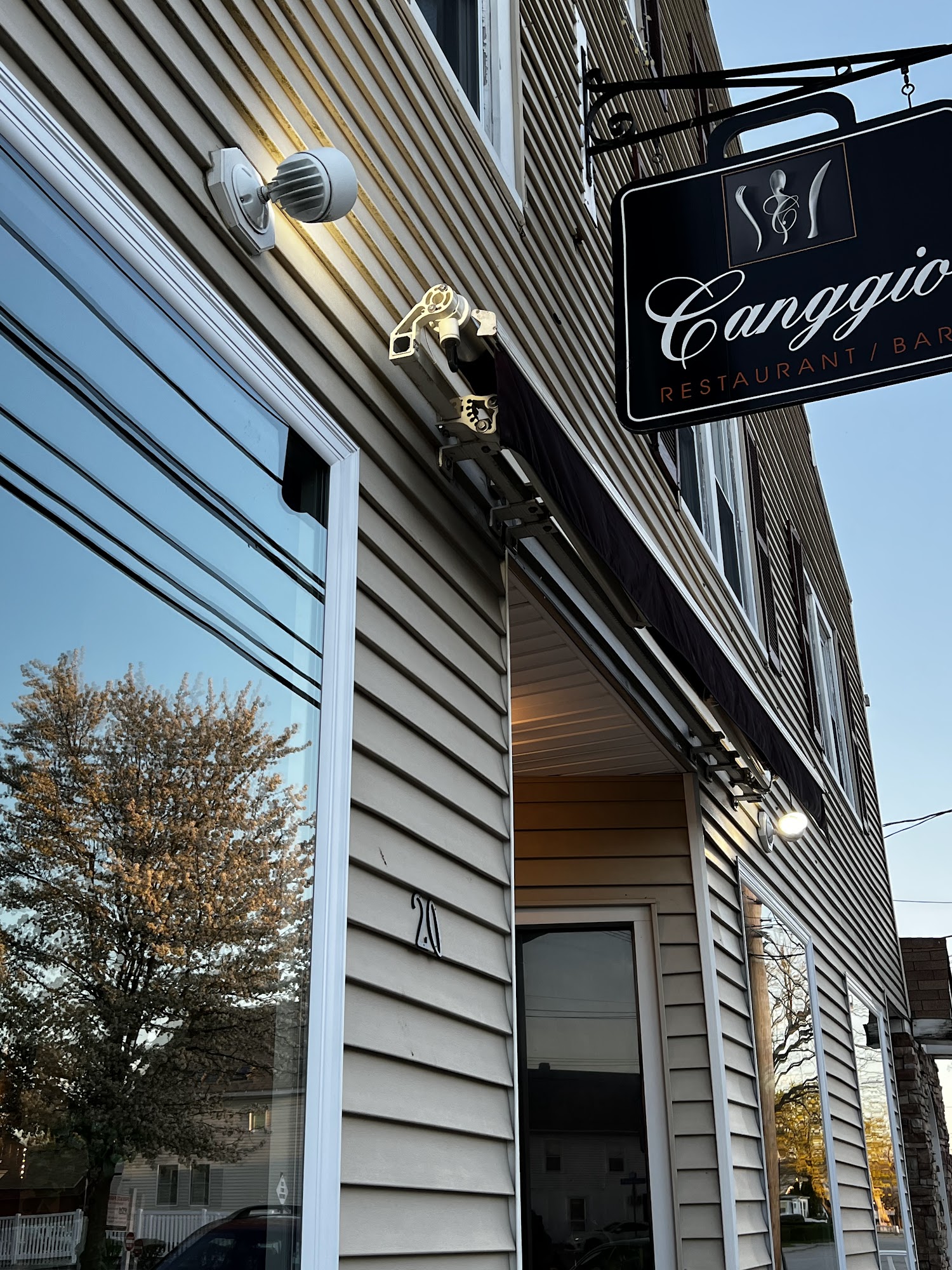 Canggio Restaurant/Bar