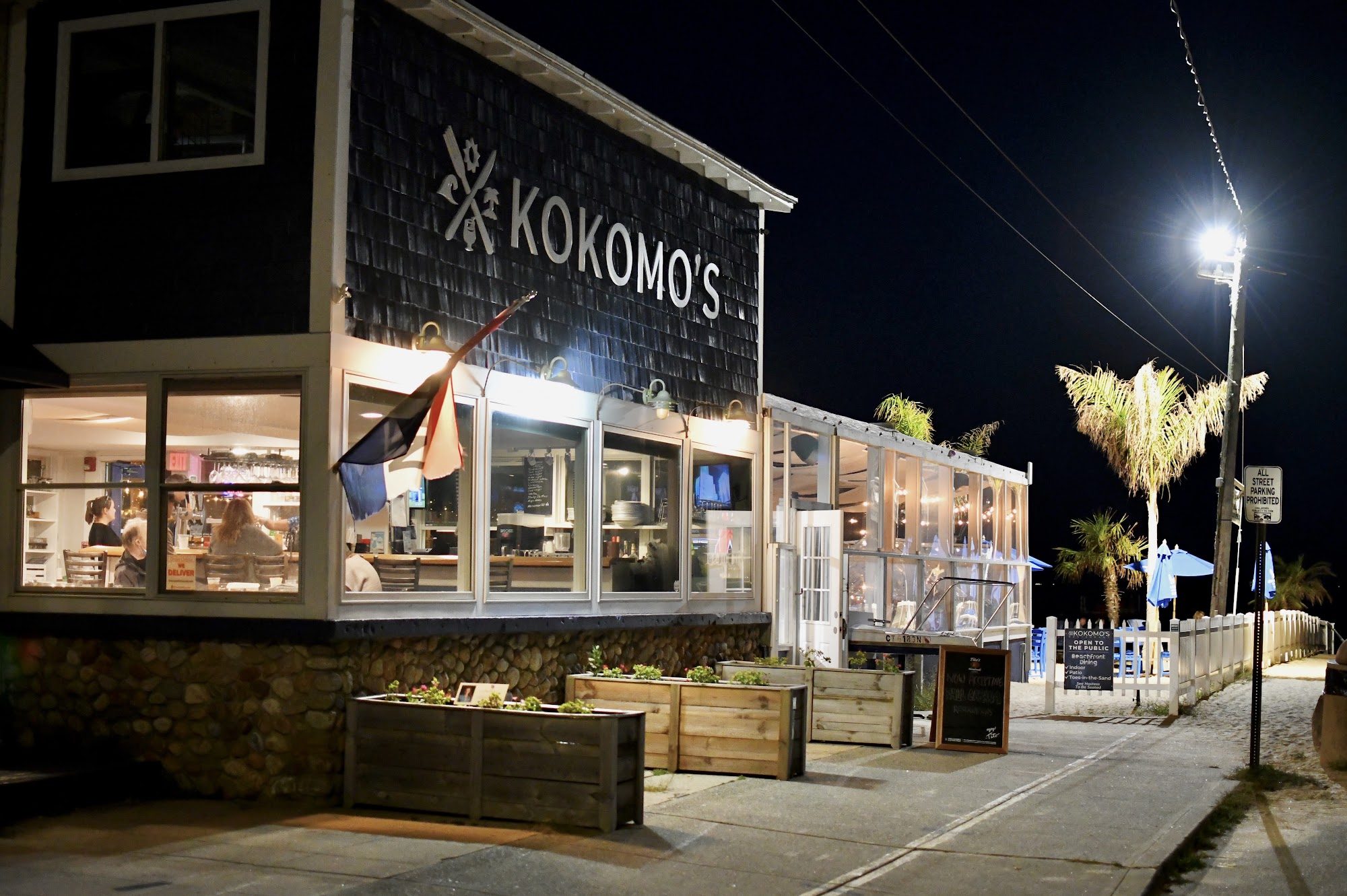 Kokomo’s Restaurant & Beach Bar