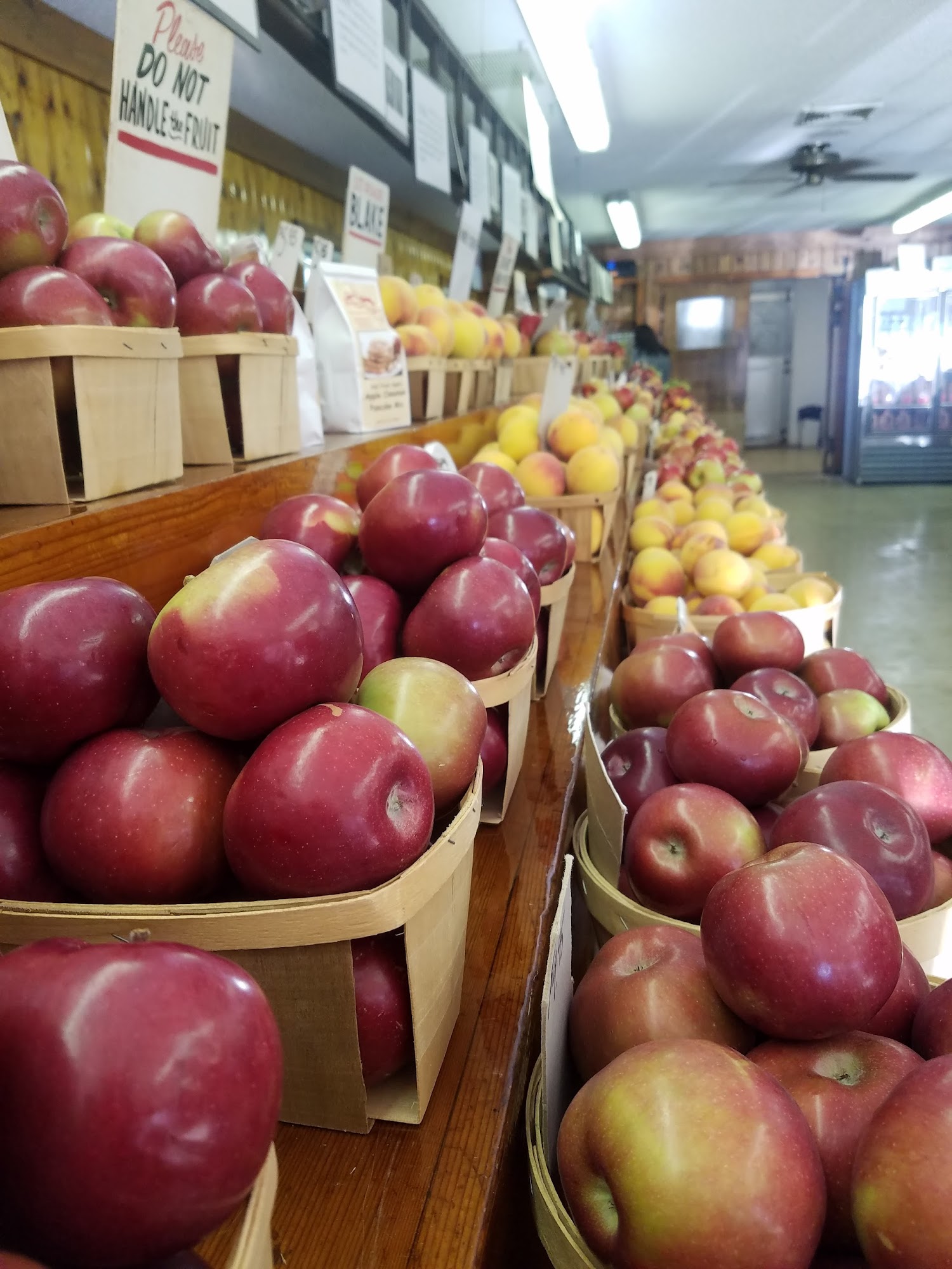 Rogers Orchards - Sunnymount Farm Store