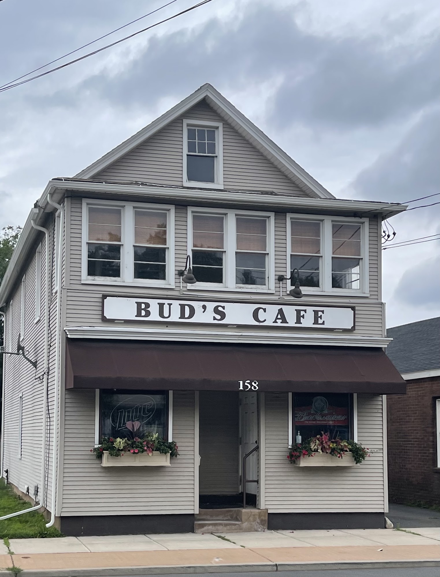 Bud's Cafe