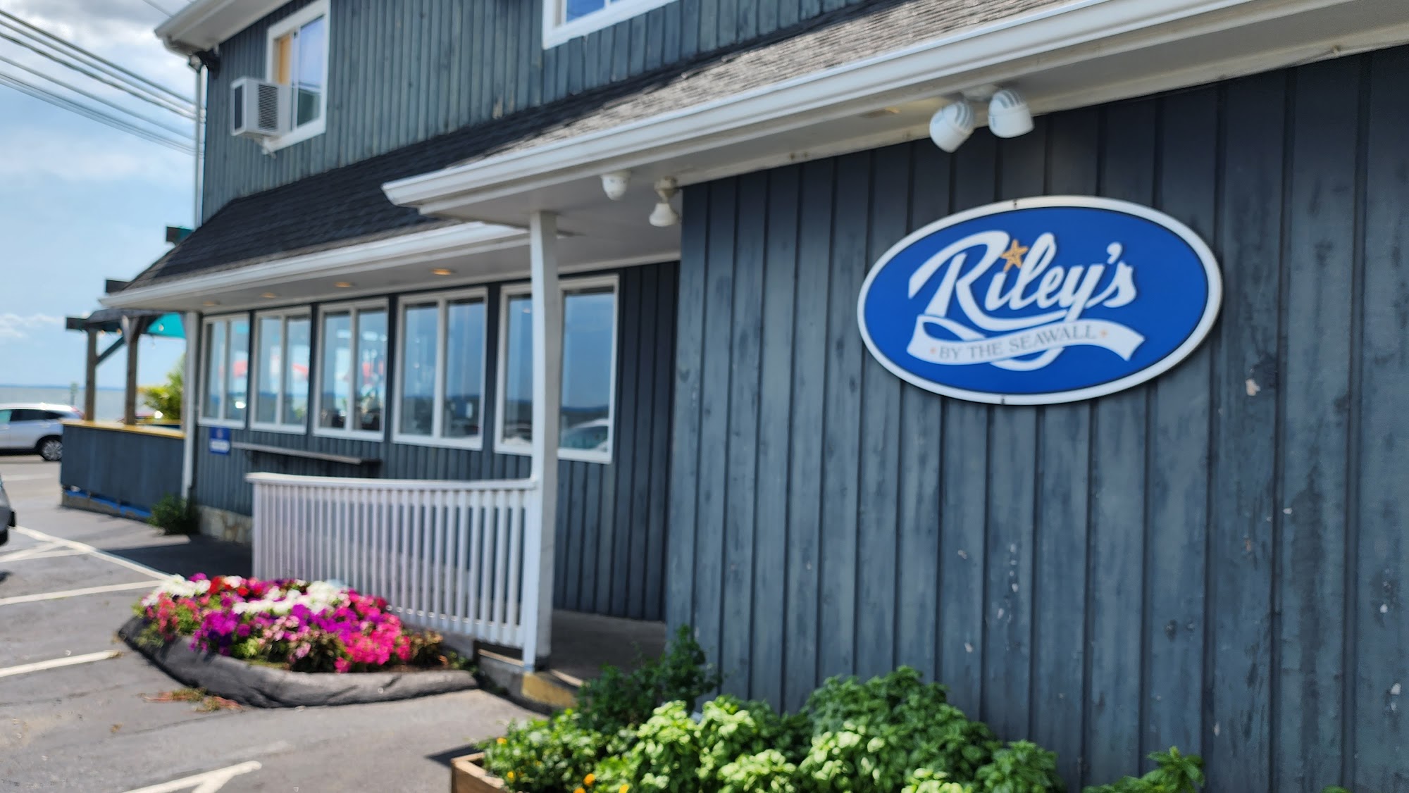Riley's by the Sea