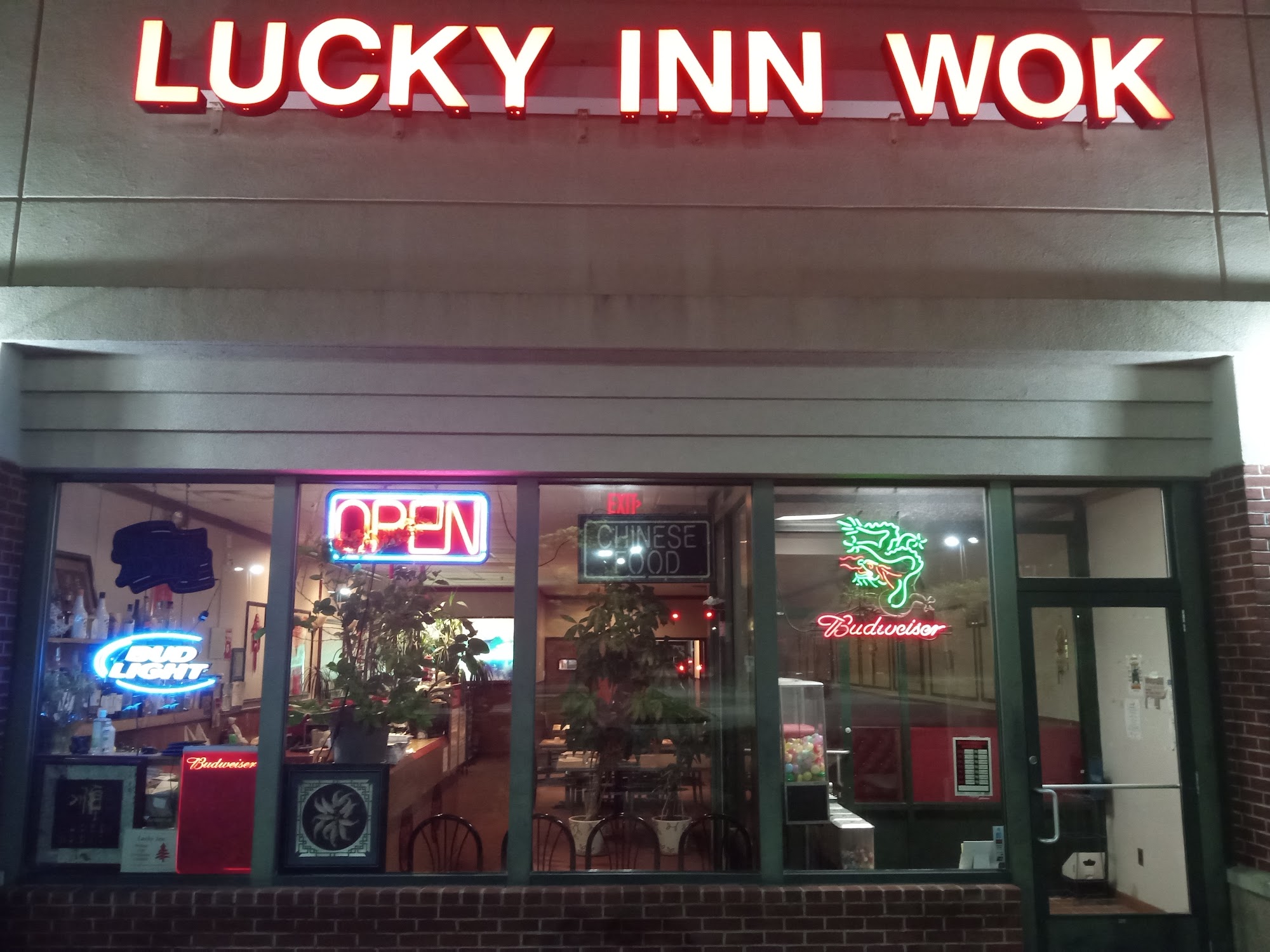 Lucky Inn Wok