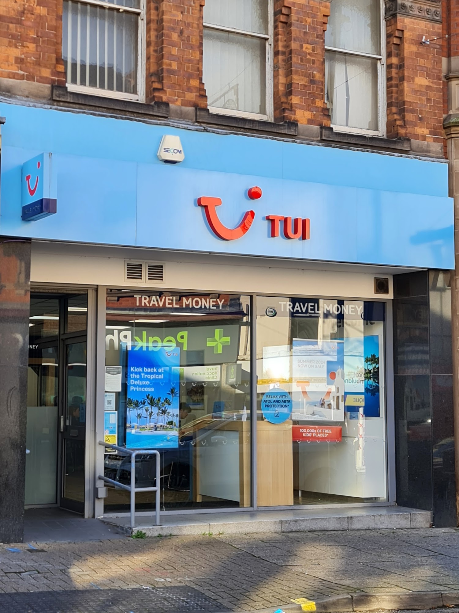 TUI Holiday Store