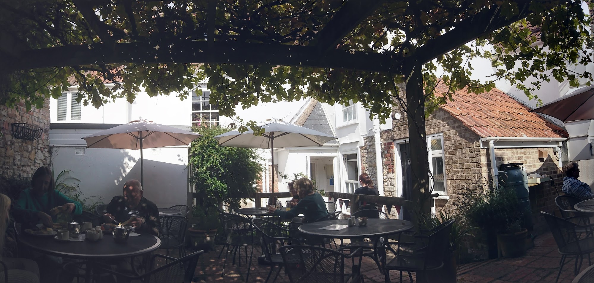 Potters Cafe Bistro 19 Durngate St, Dorchester