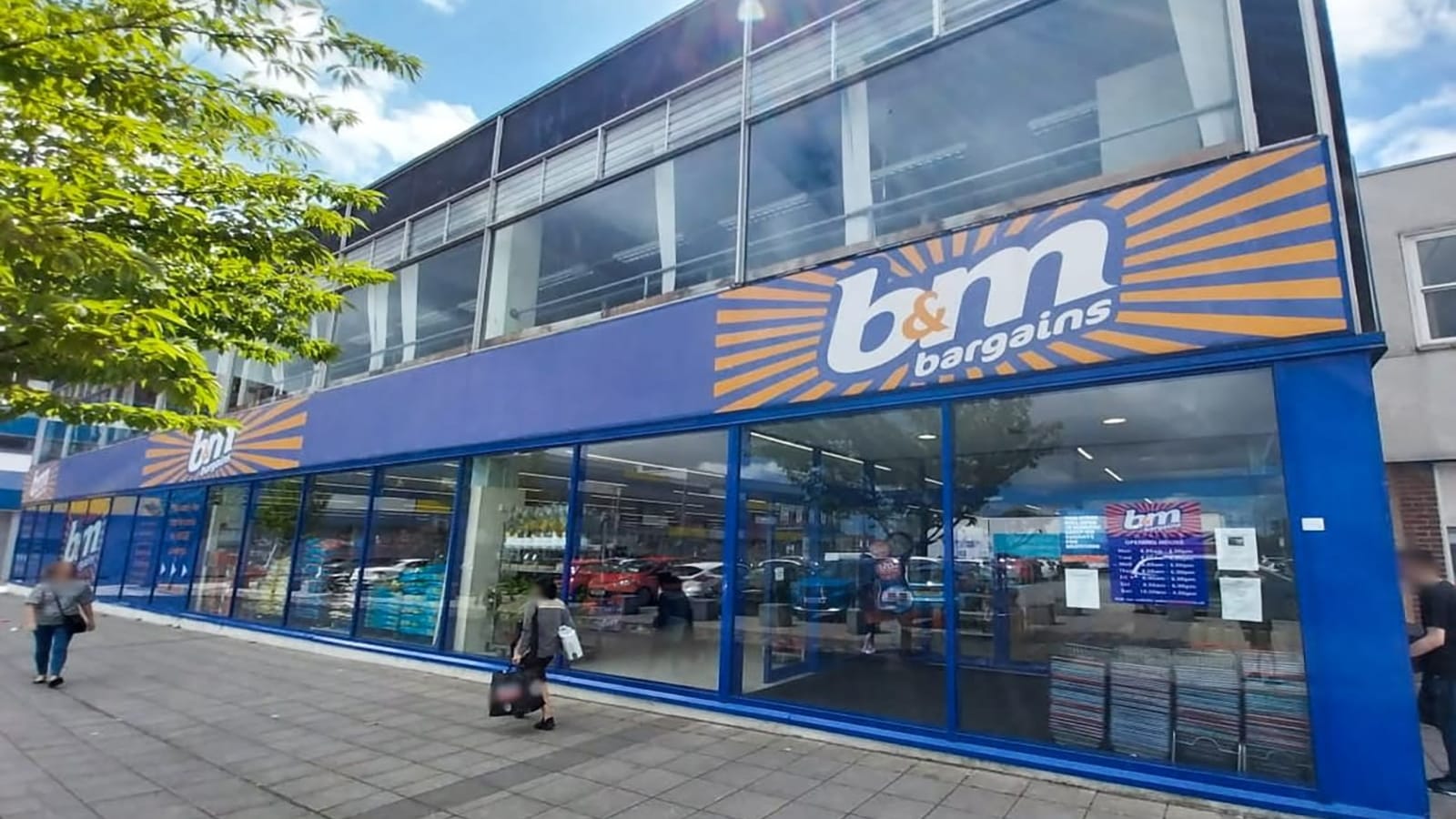 B&M Store