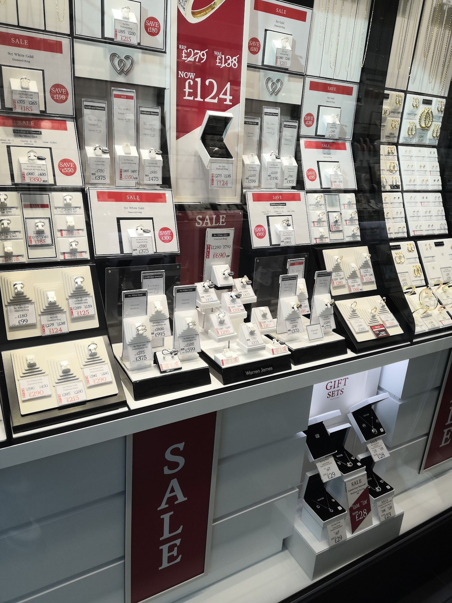 Warren James Jewellers - Grays Grays