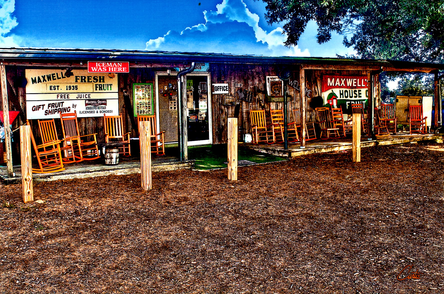 Maxwell Groves Country Store