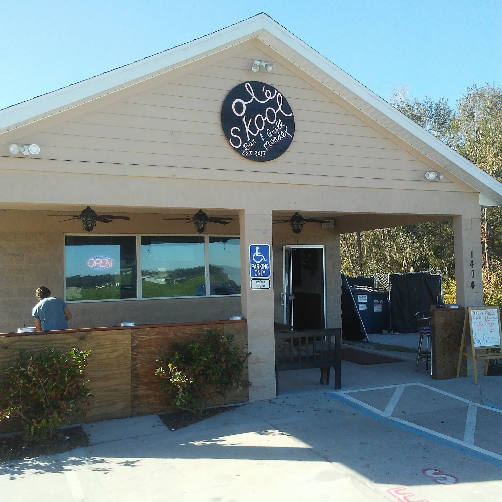 Ol' Skool Bar and Grille