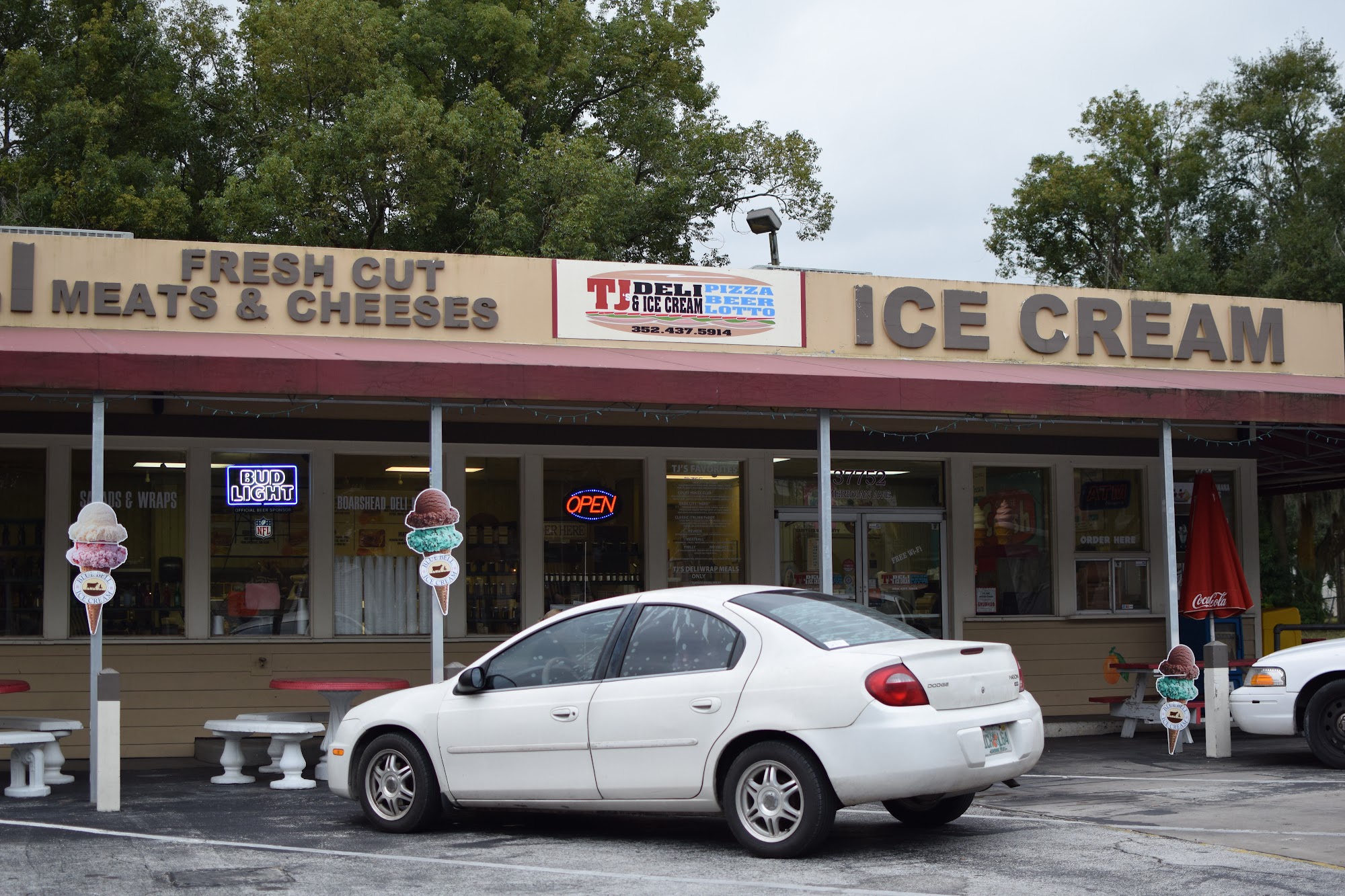 Tj's Deli And Ice Cream