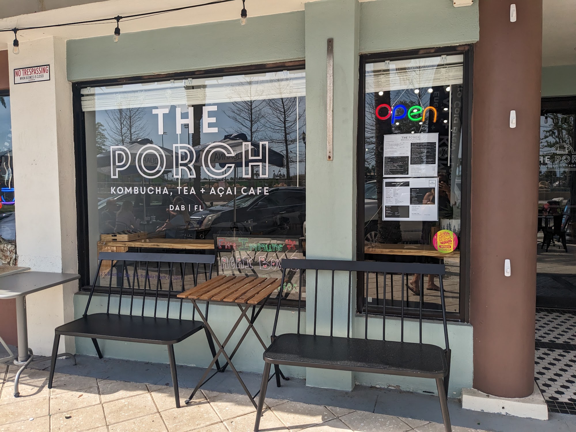 The Porch Kombucha, Tea + Açaí Cafe