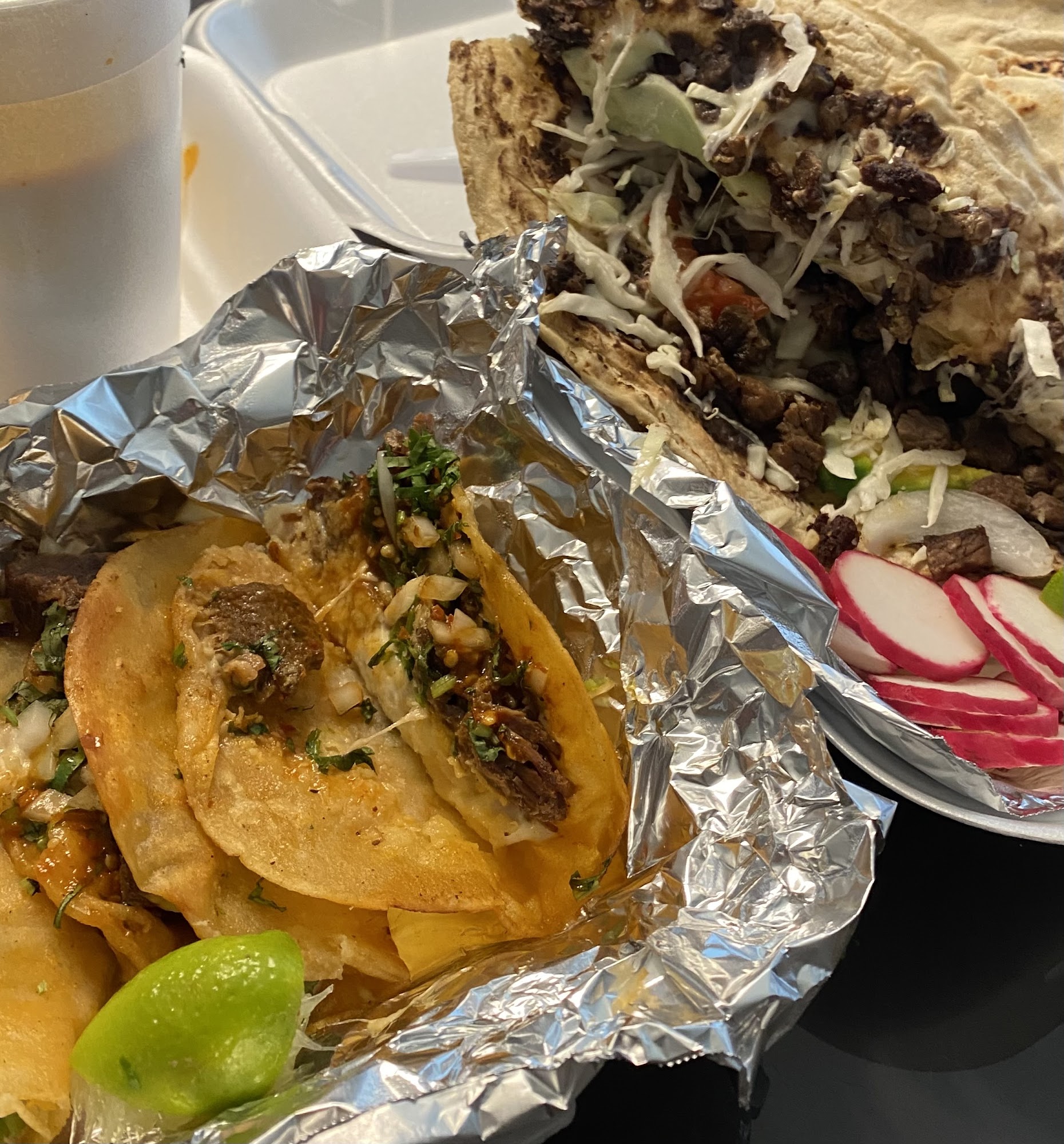 Taqueria la tlayuda