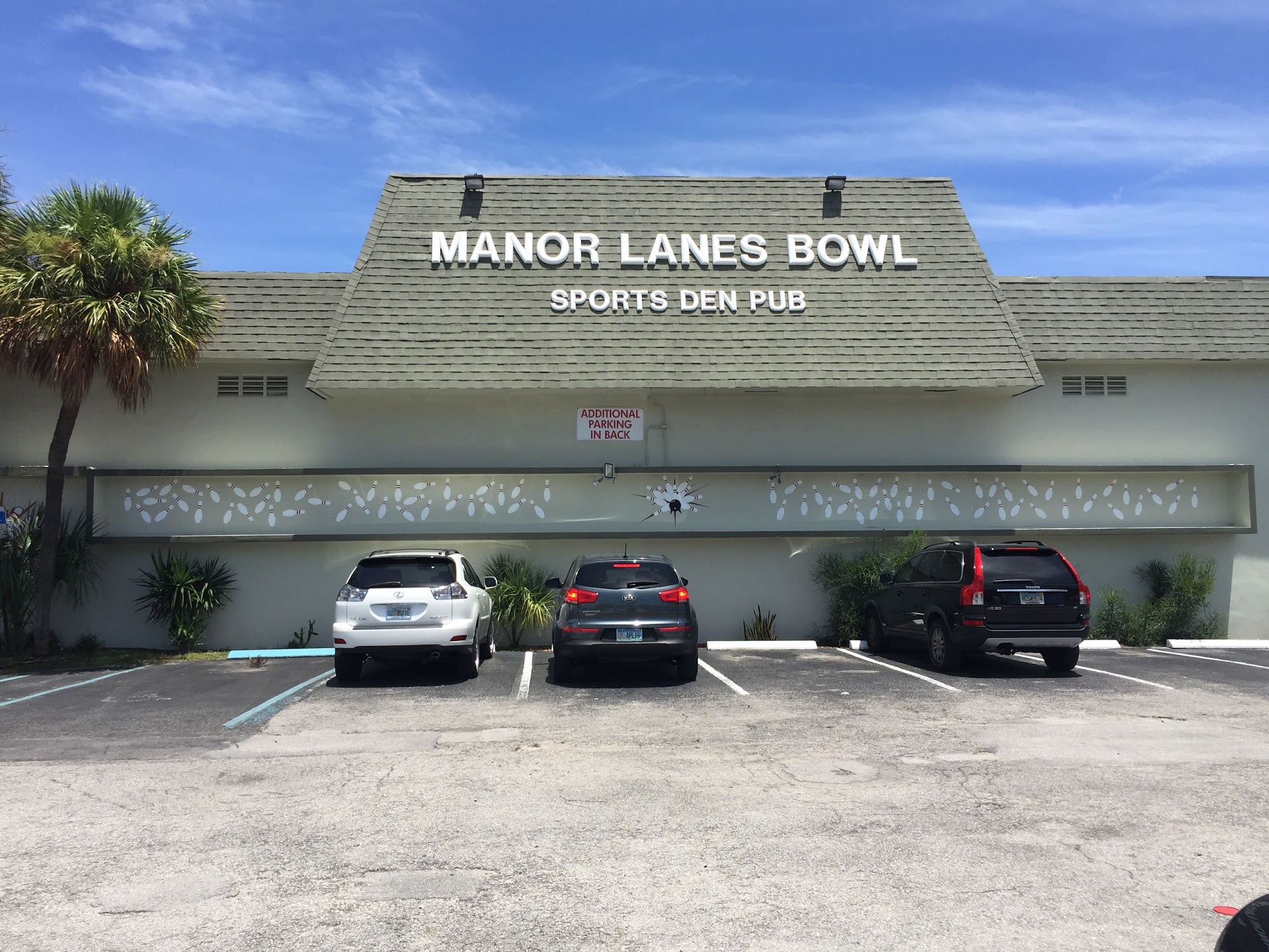 Manor Lanes Bowling and Sports Den Pub
