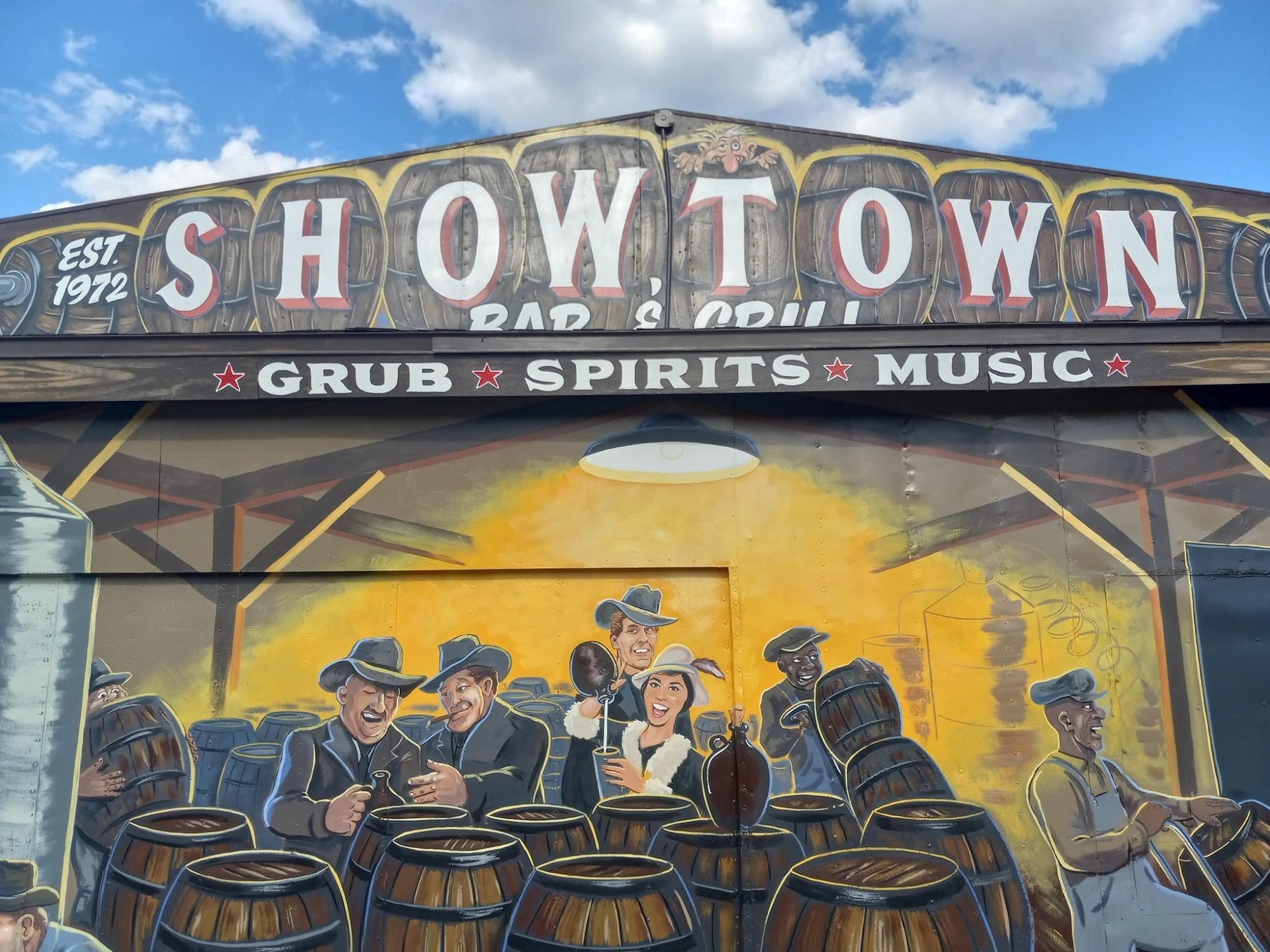 Showtown Bar & Grill