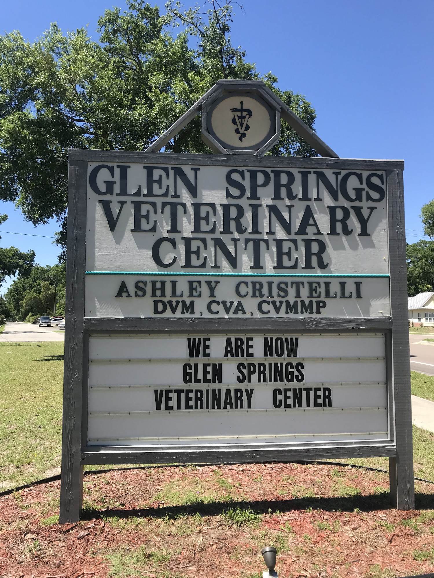 Glen Springs Veterinary Center 18654 NW US Hwy 441, High Springs Florida 32643