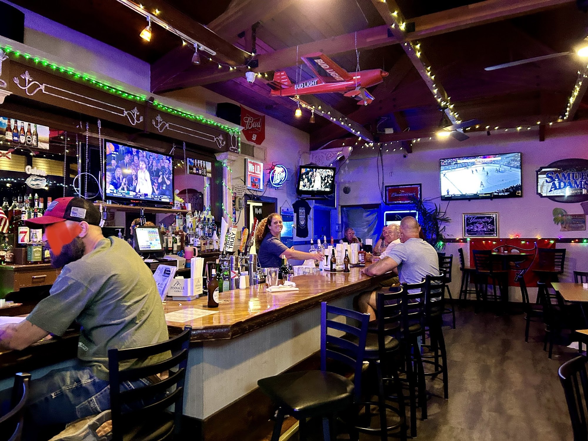 Unforgettable Nights Begin At Gator Cove Restaurant