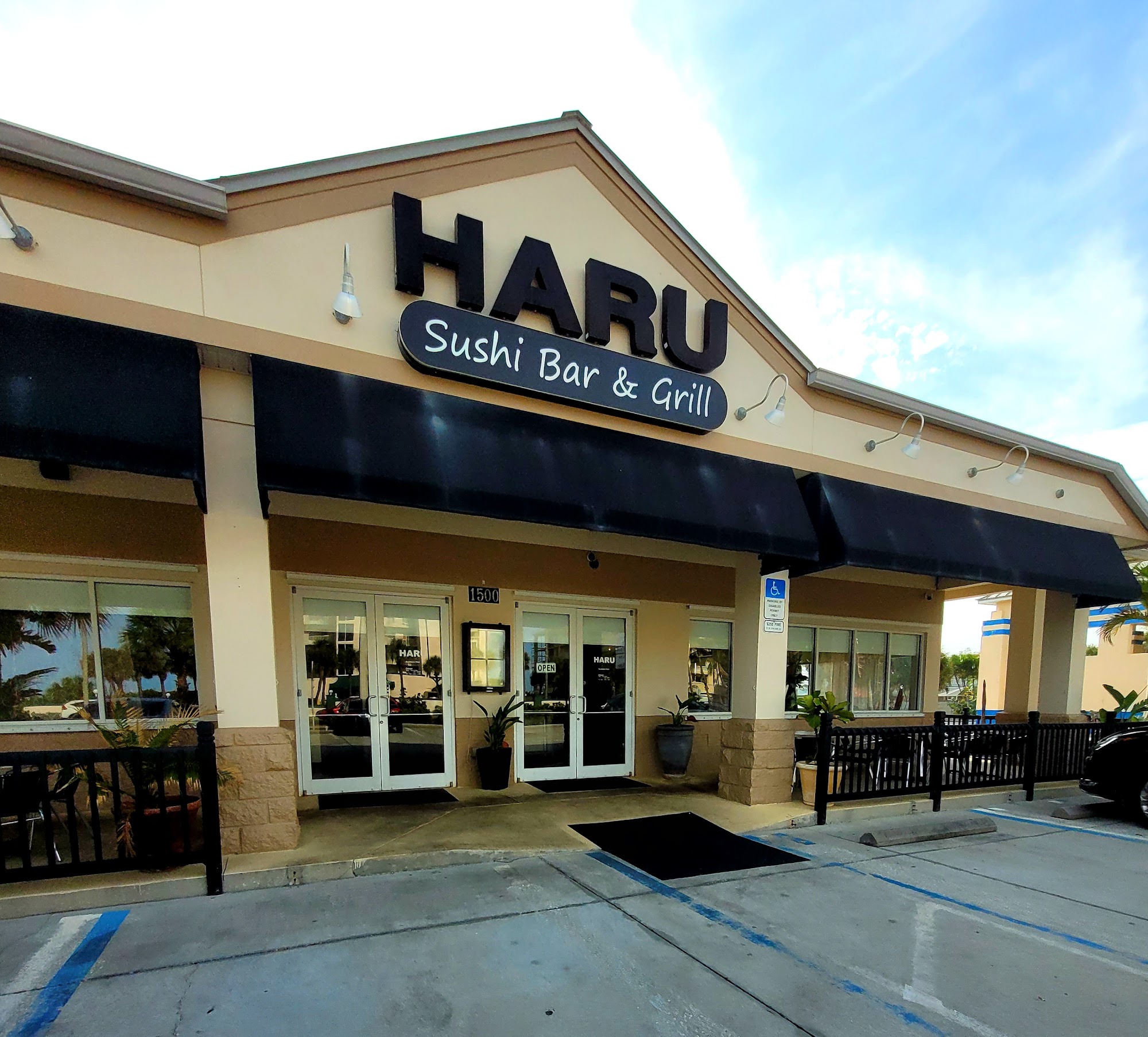 Haru Sushi Bar & Grill