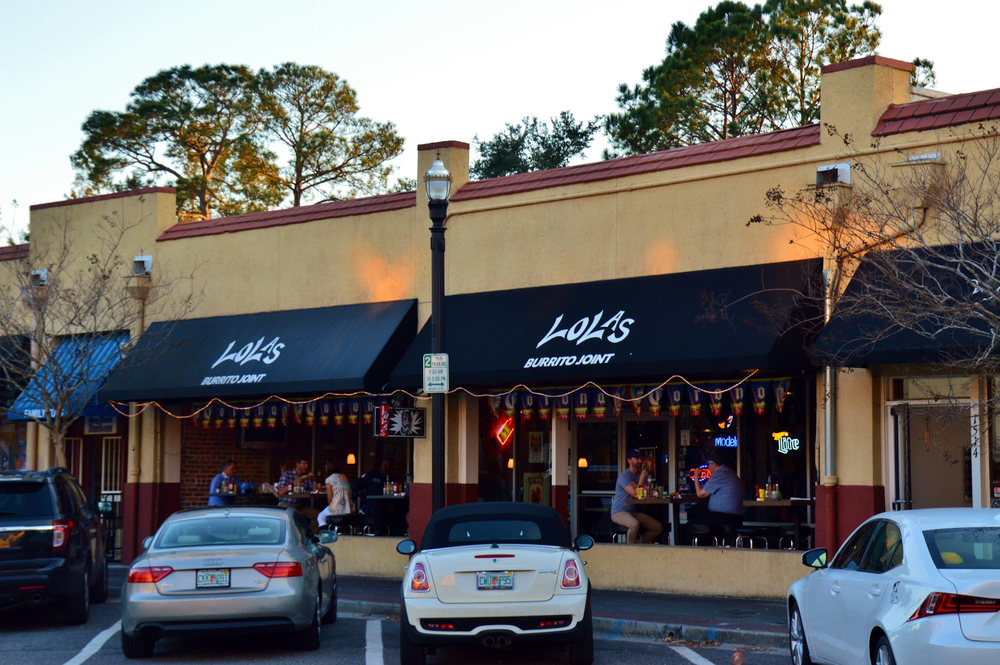 Lola's Burrito & Burger Joint