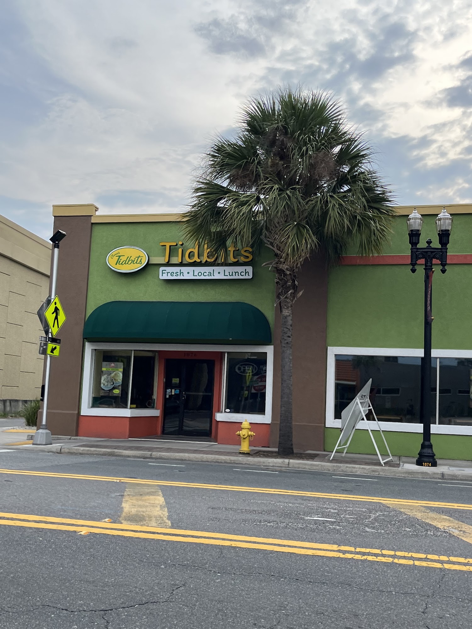 Clara's Tidbits Restaurant