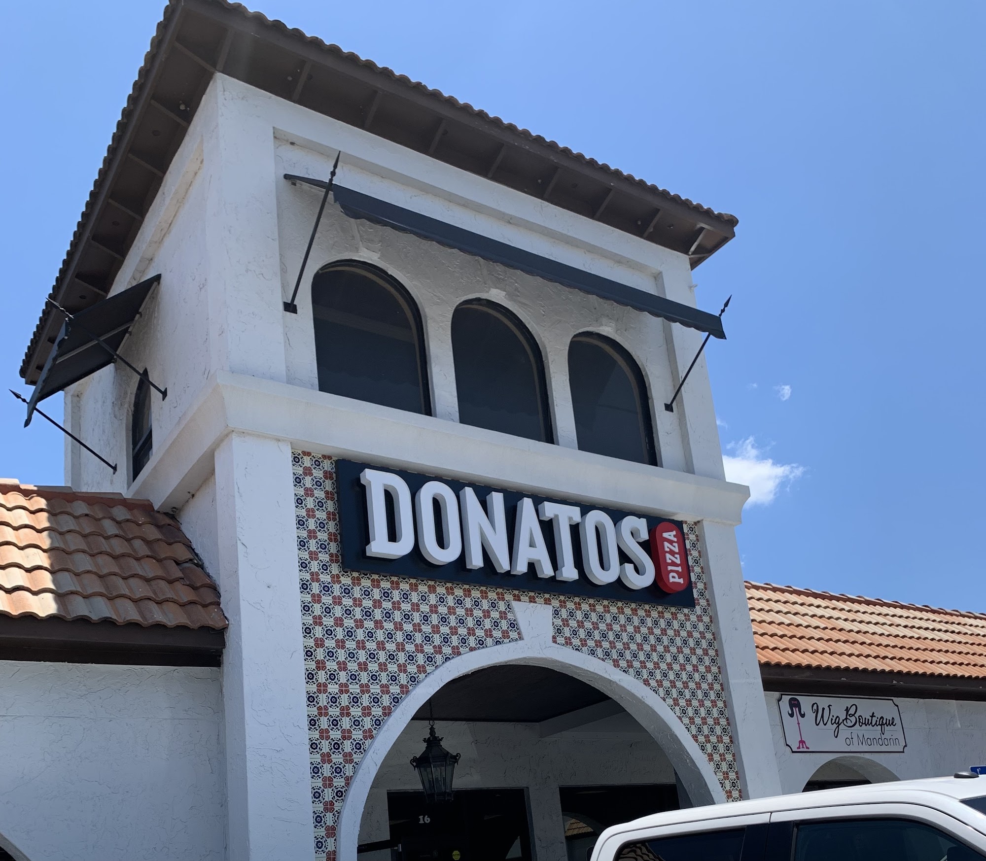 Donatos Pizza