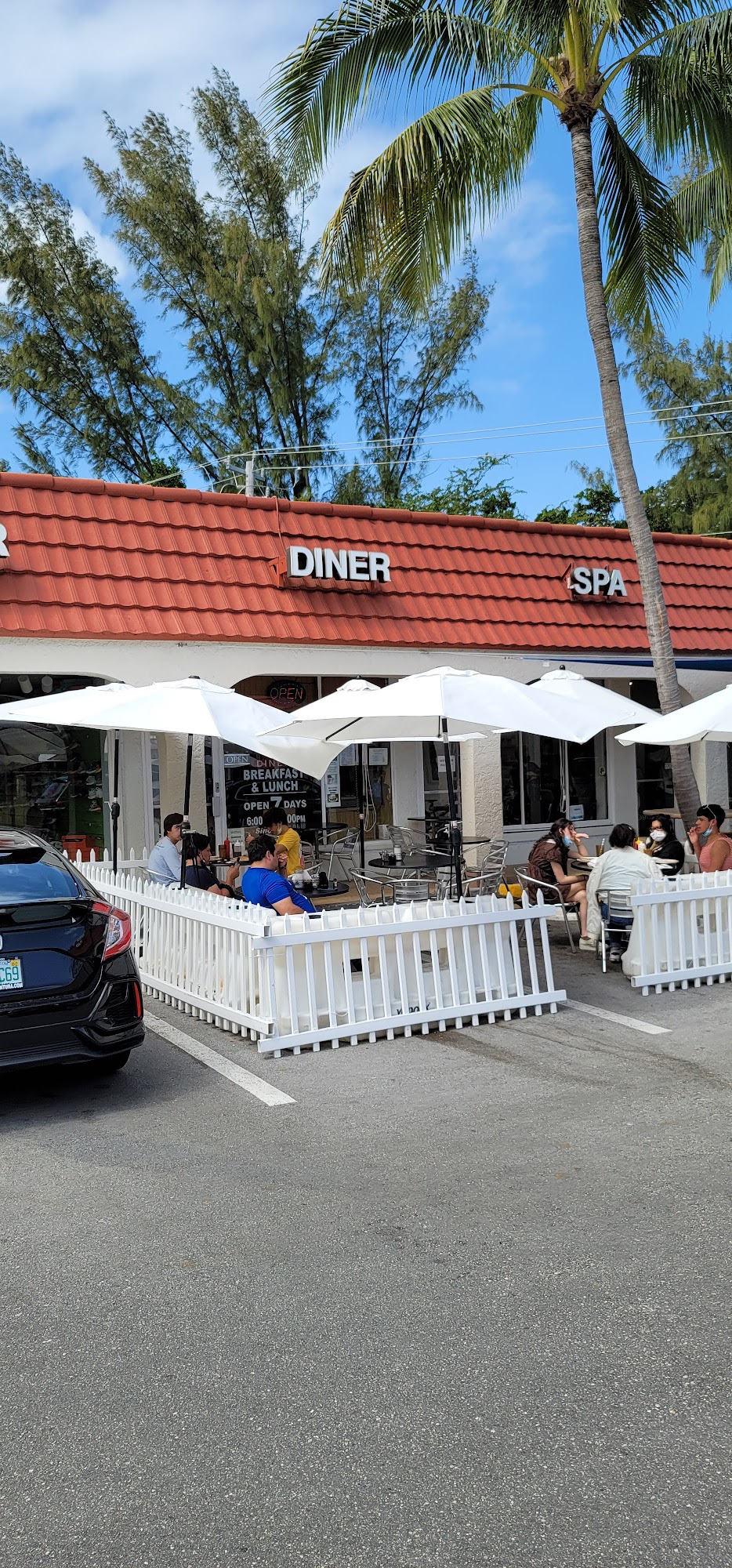 Donut Gallery Diner