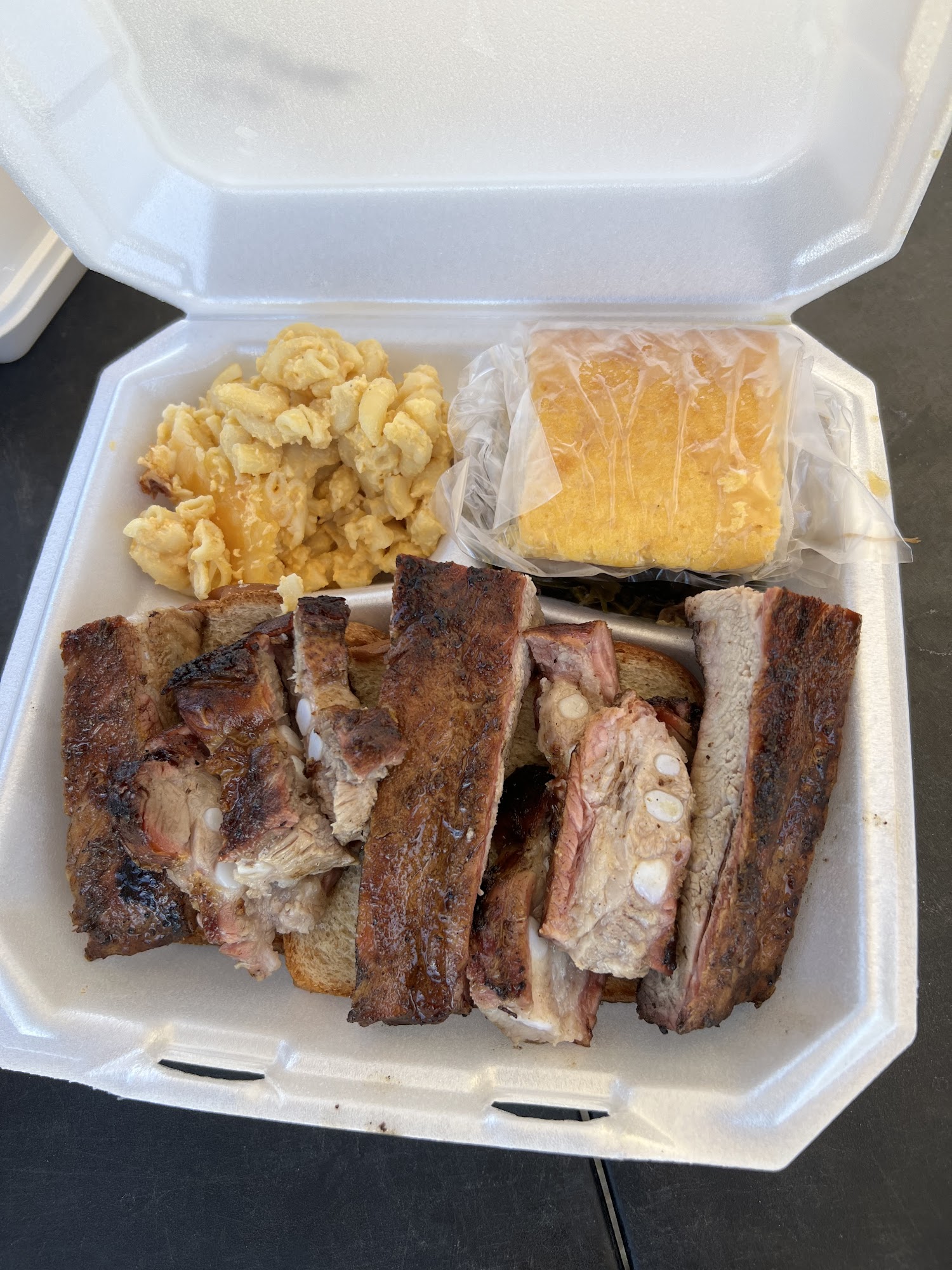 Brown's BBQ Pit