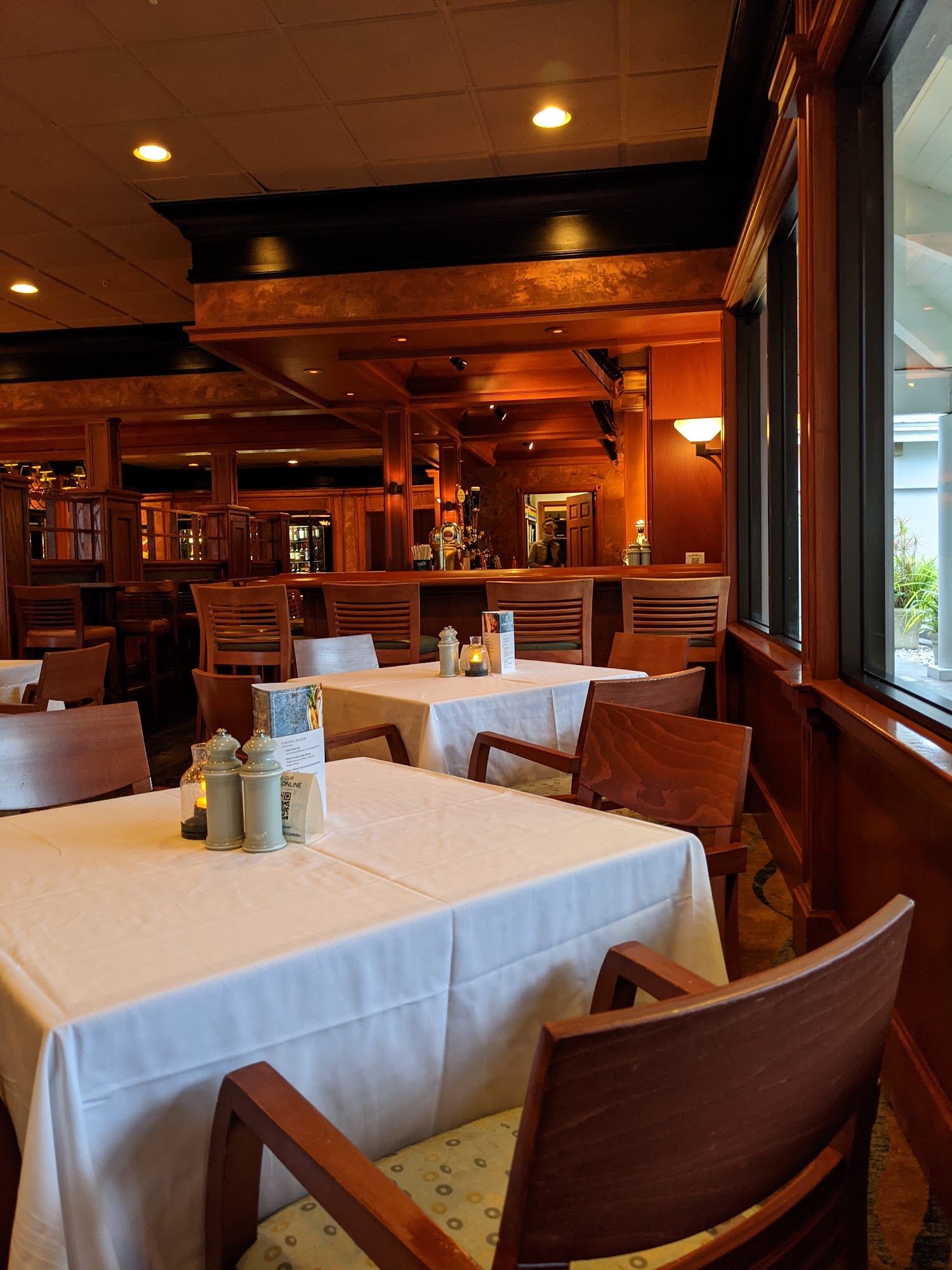 The Tavern And Whiskey Bar At The Longboat Key Club