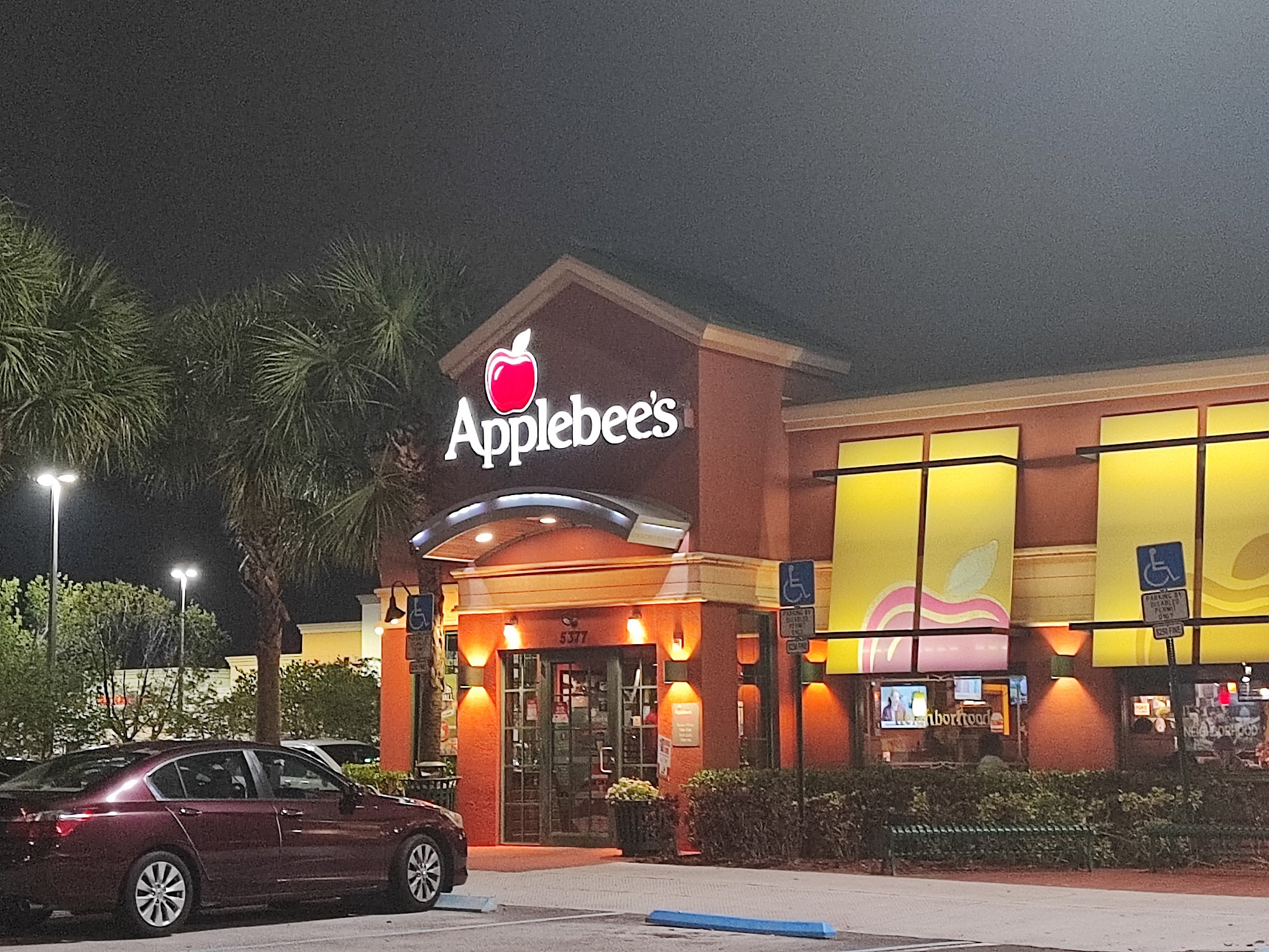 Applebee's grill + bar