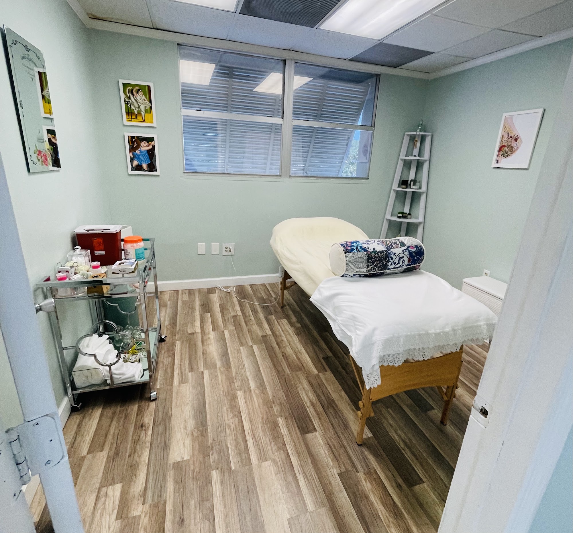 Jules Acupuncture 9999 NE 2nd Ave # 313, Miami Shores Florida 33138