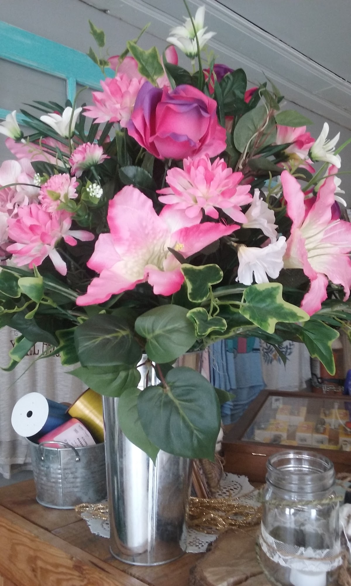 Ellie's Flowers & Gifts 599 Avenue H, Moore Haven Florida 33471