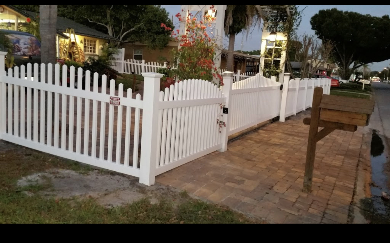 Michael's Fence Inc. 1307 E Canal St, Mulberry Florida 33860