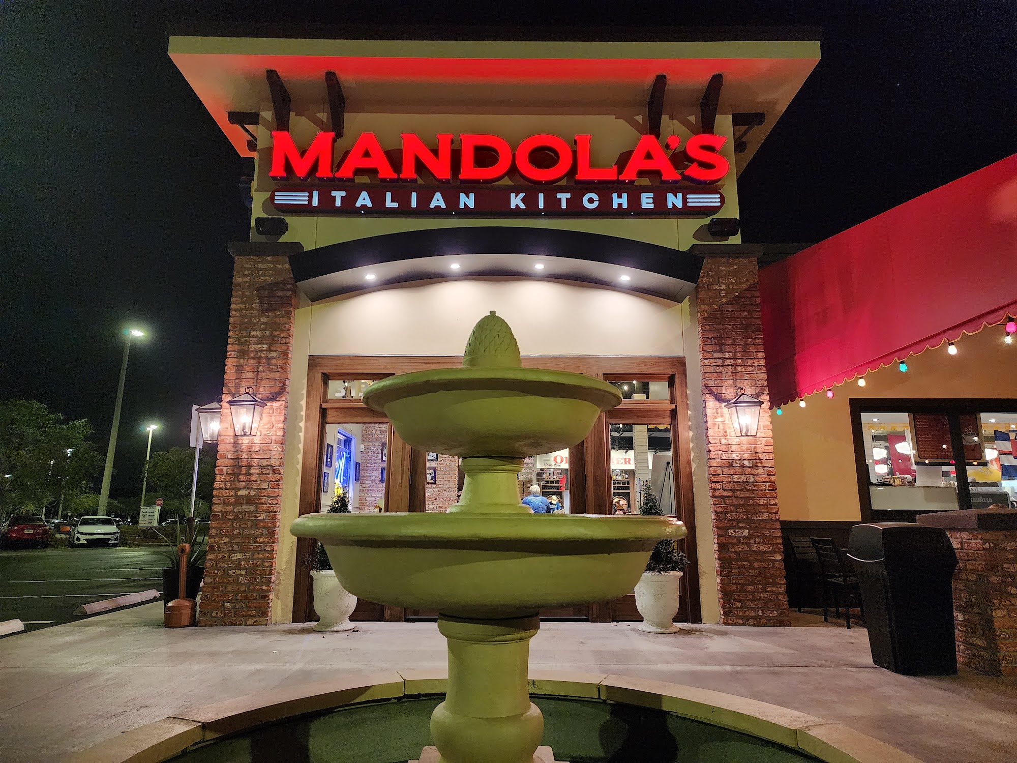 Mandolas Italian Kitchen