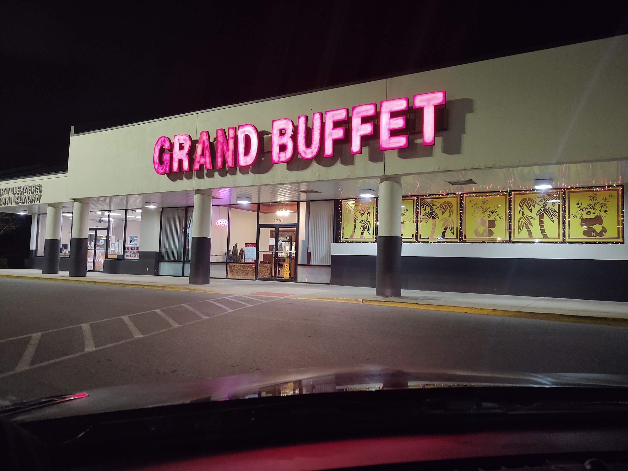 Grand Buffet