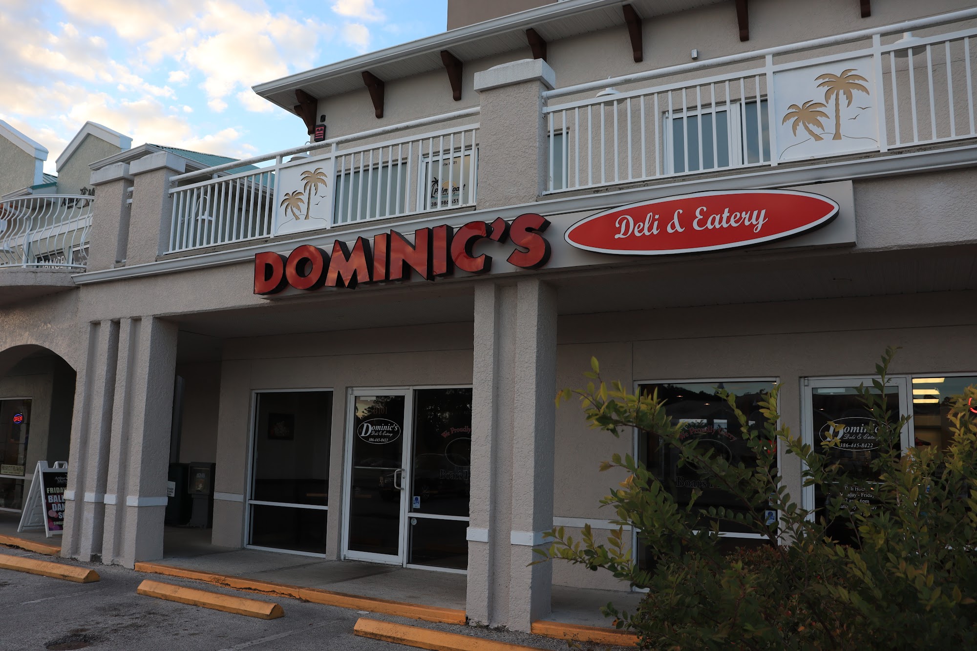 Dominics Deli