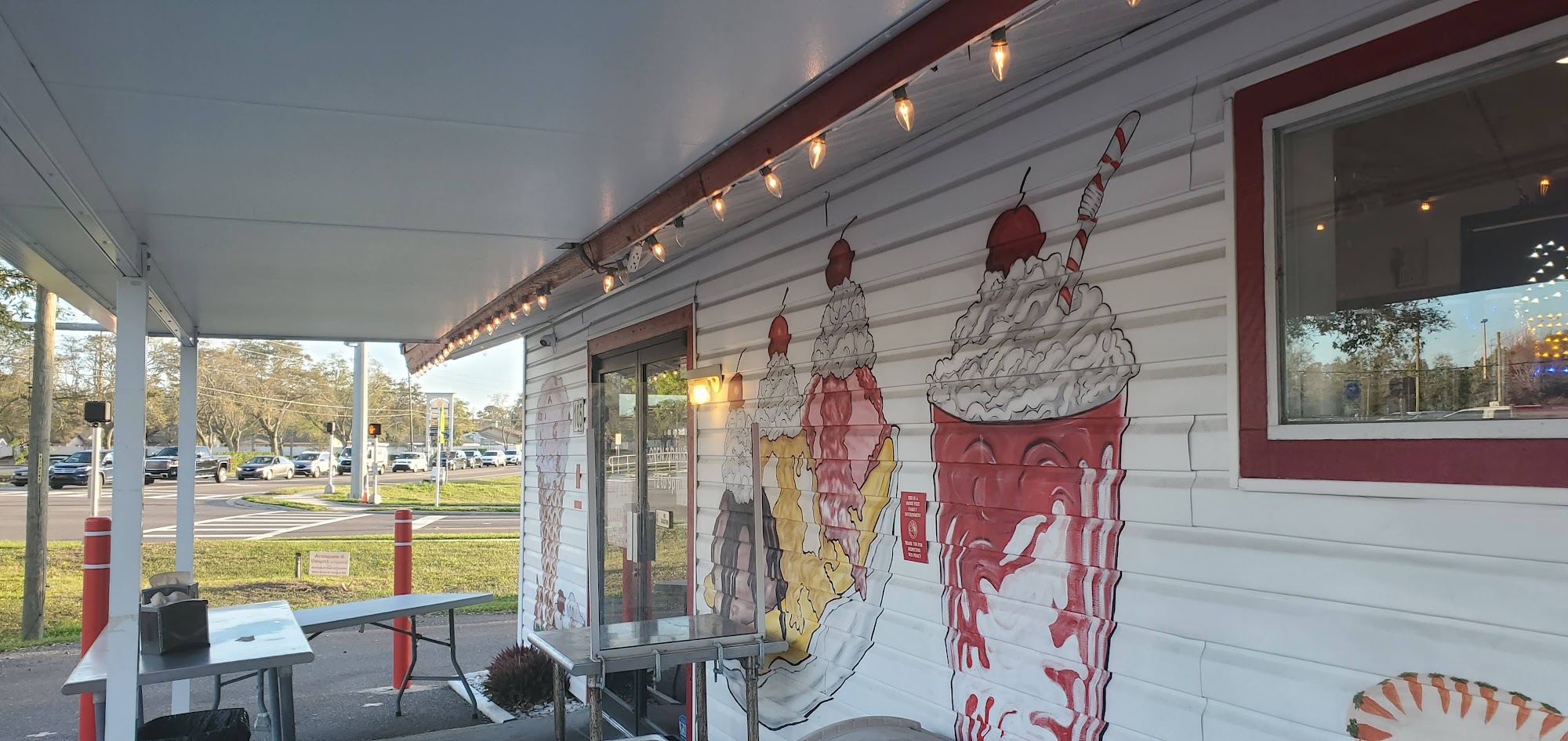 Strachan's Ice Cream & Desserts - Palm Harbor