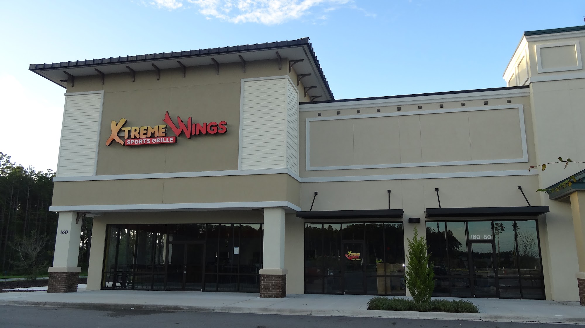 Xtreme Wings Sports Grille - St Johns