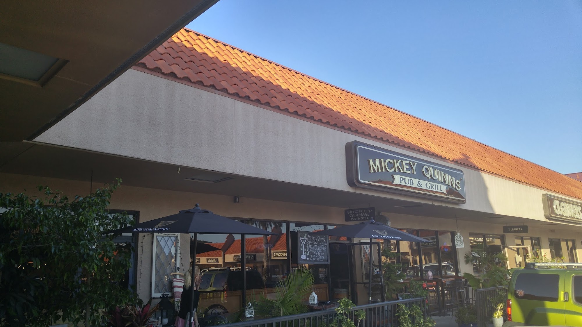 Mickey Quinn's Irish Pub & Live Music