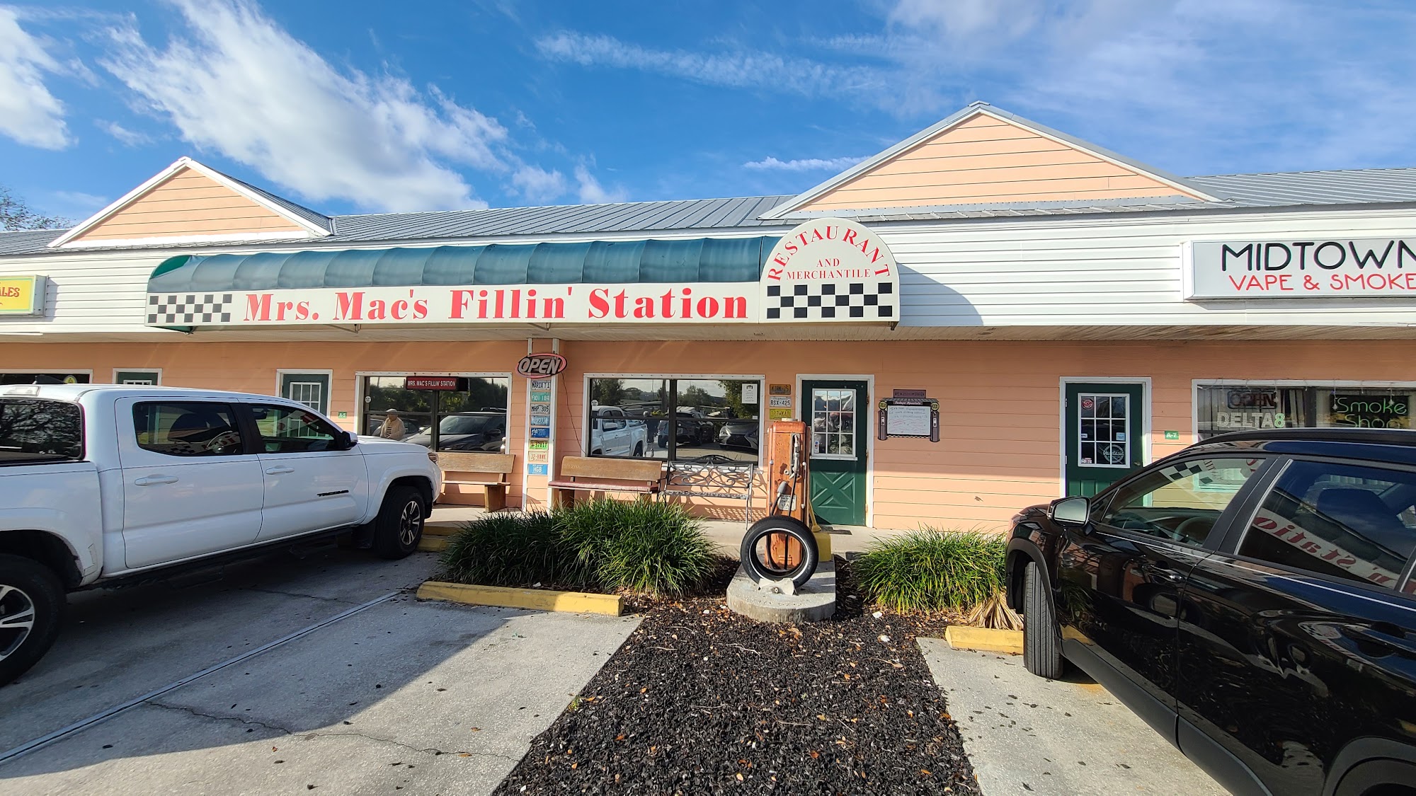 Mrs Mac's Fillin Station