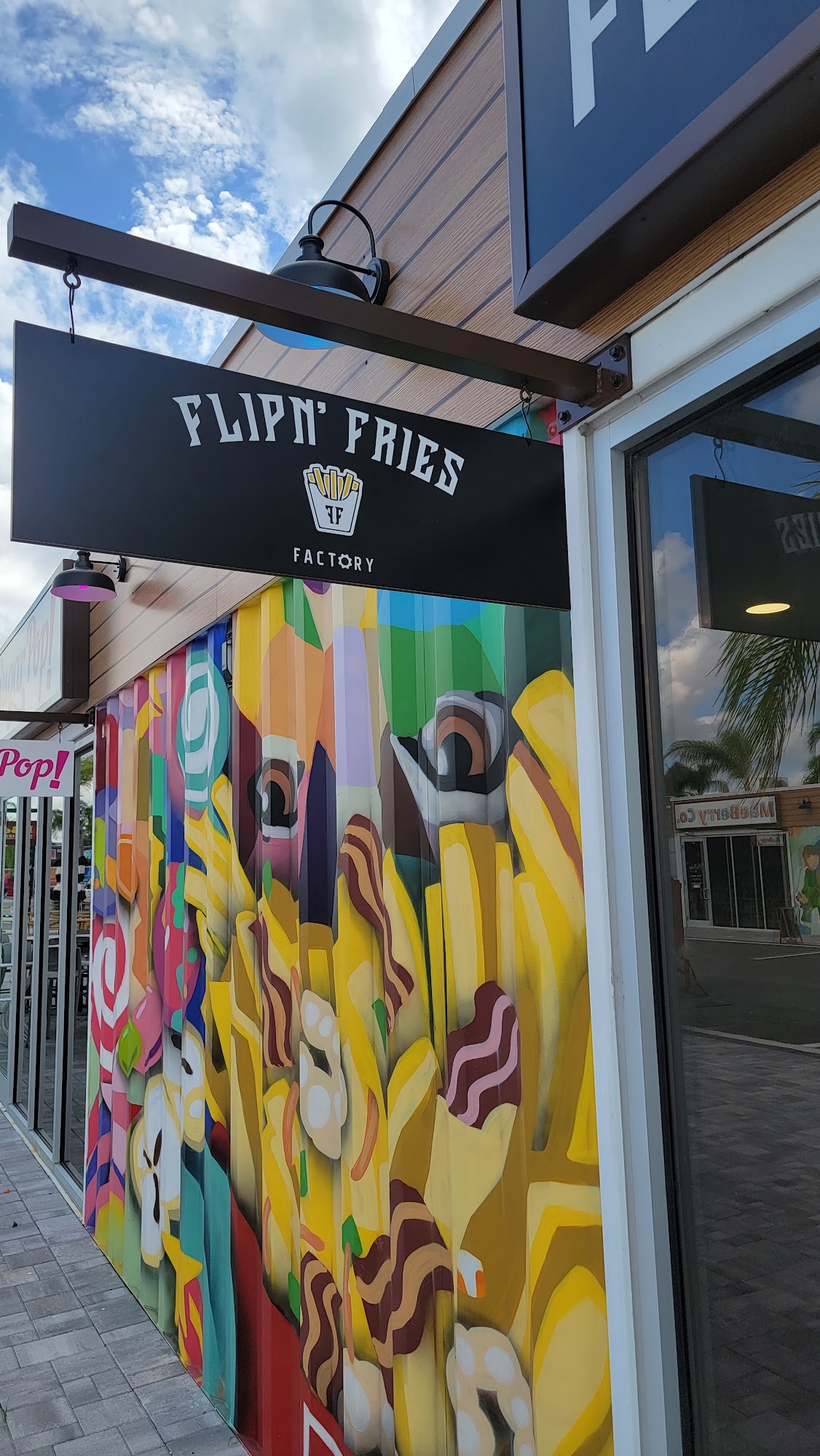 Flipn' Fries Factory